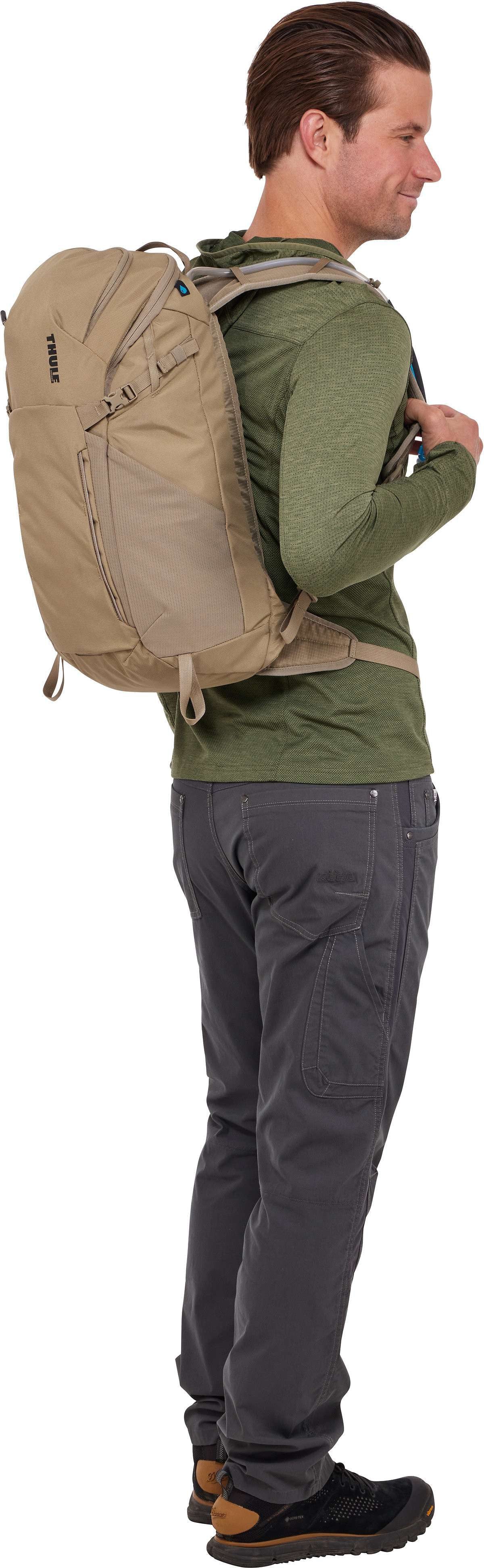 Thule AllTrail Hydration 22L Faded Khaki Wanderrucksack – Silhouettenansicht