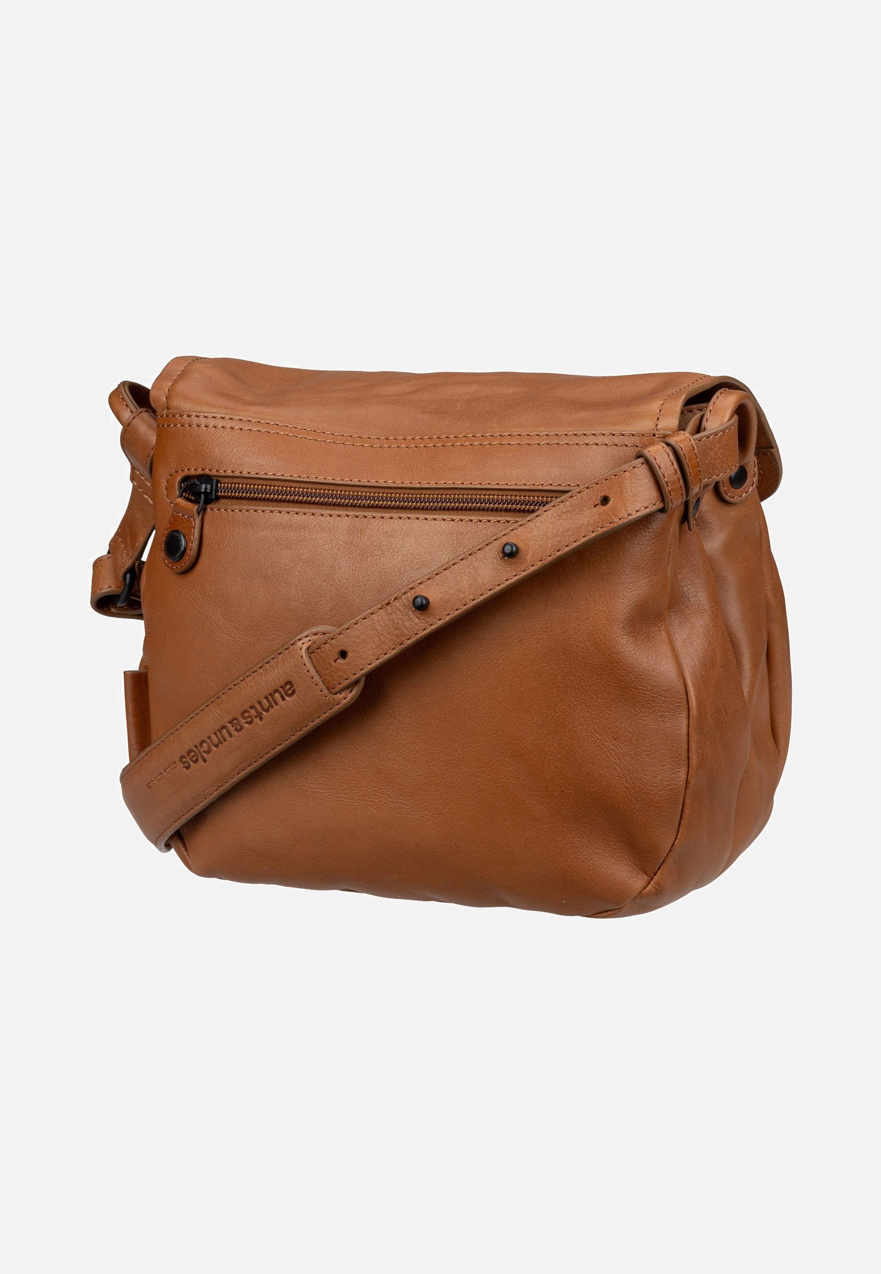 aunts & uncles Mrs. Pineapple Pie Caramel Saddle Bag