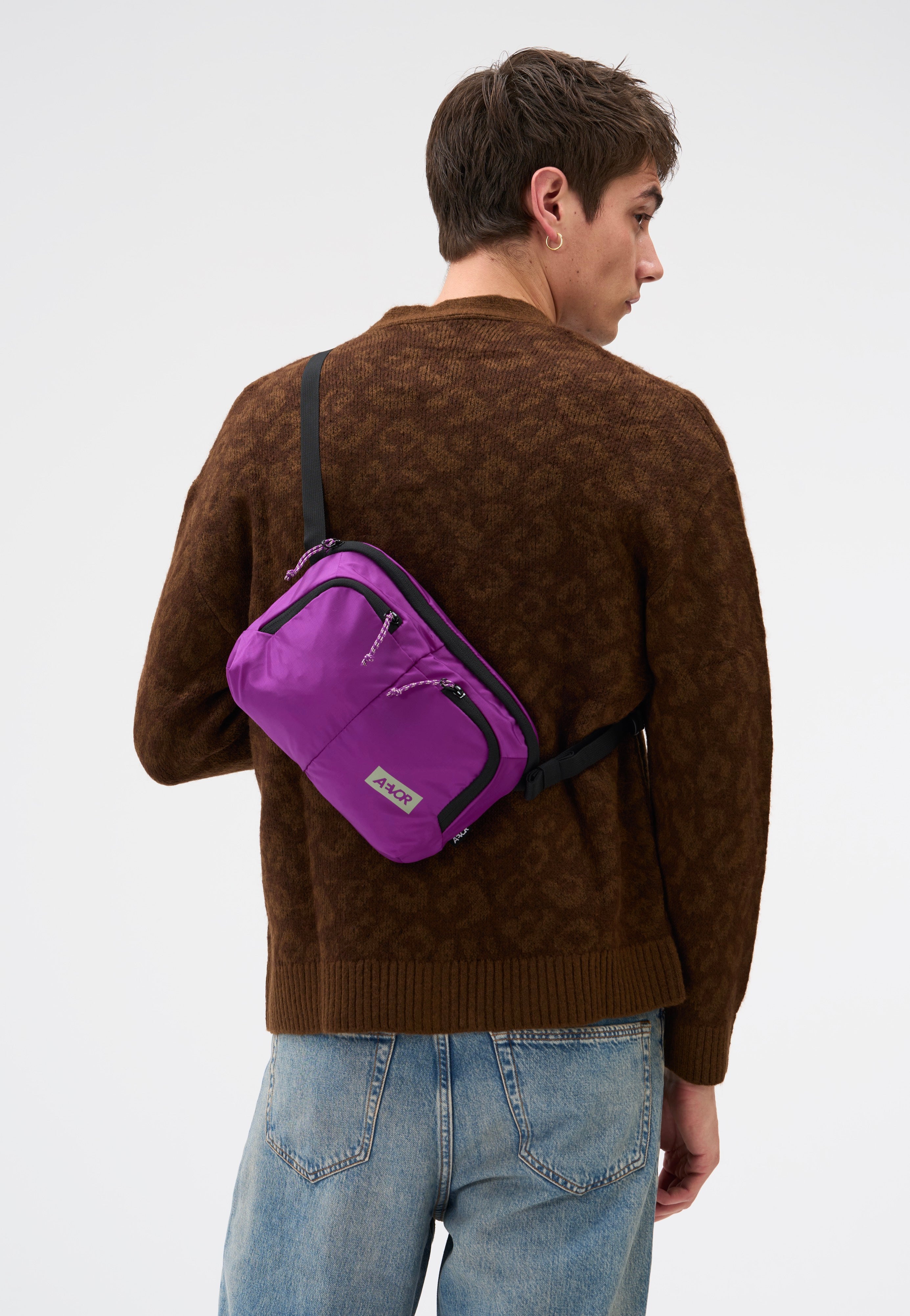AEVOR Sacoche Bag Ripstop Electric Fuchsia Umhängetasche