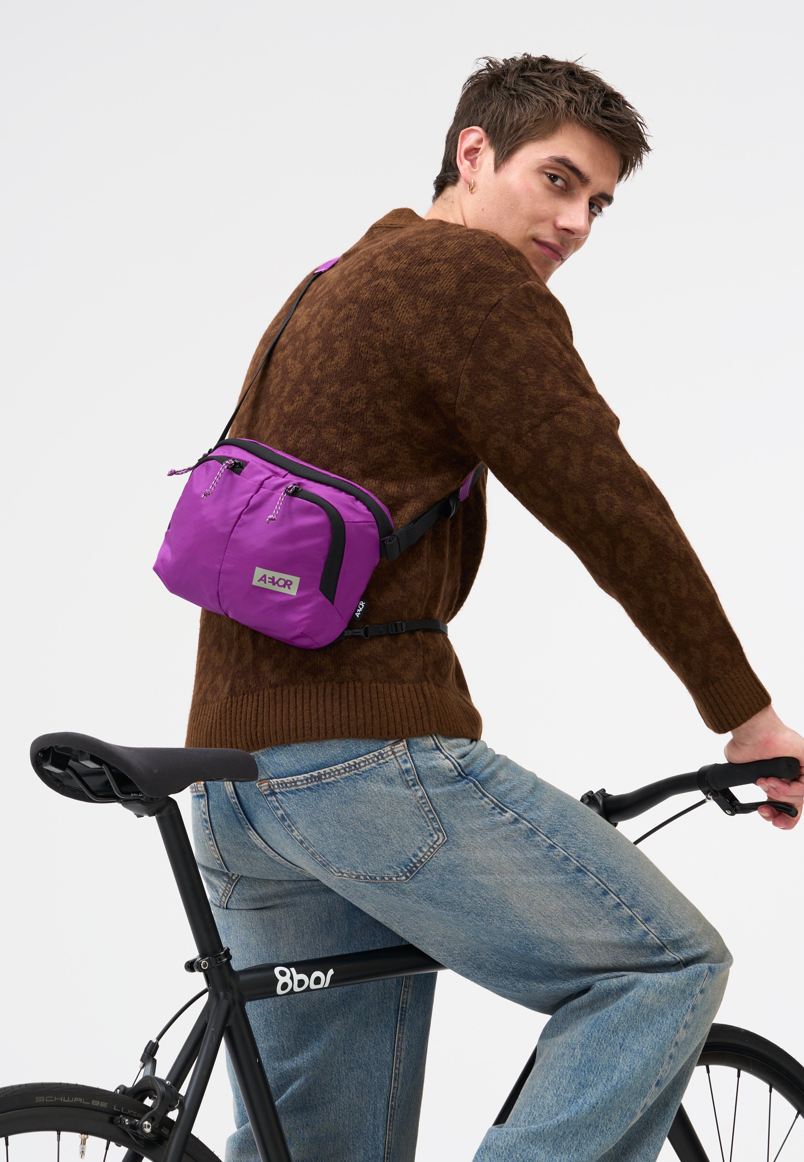 AEVOR Sacoche Bag Ripstop Electric Fuchsia Umhängetasche