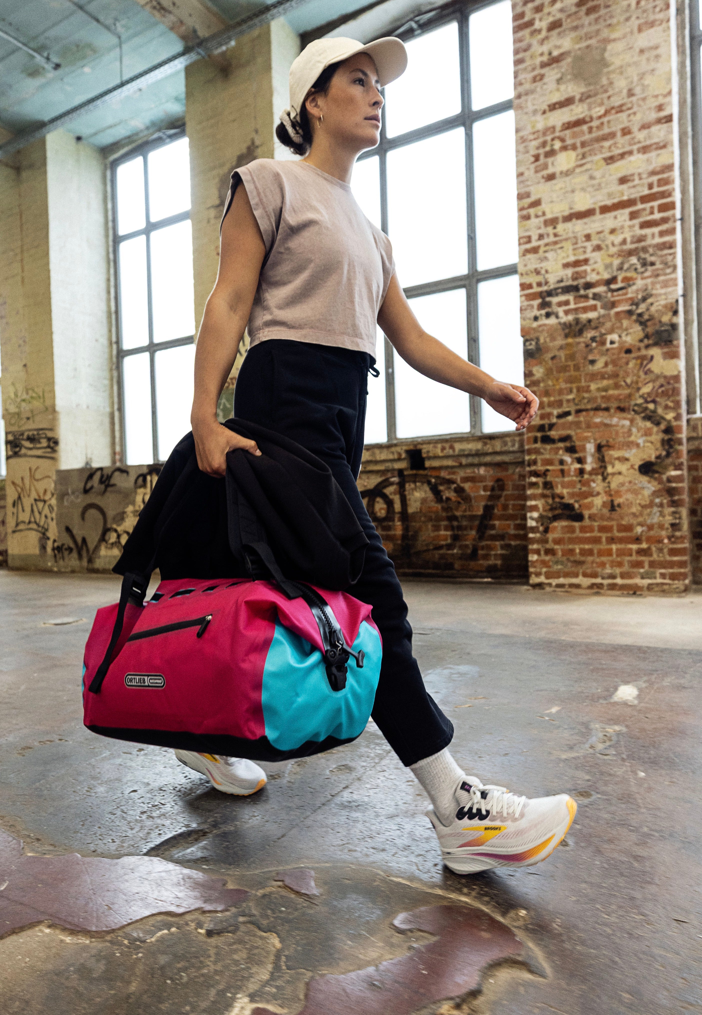 ORTLIEB Duffle Lite Cyber 40L Cyber Pink/Blue Dufflebag
