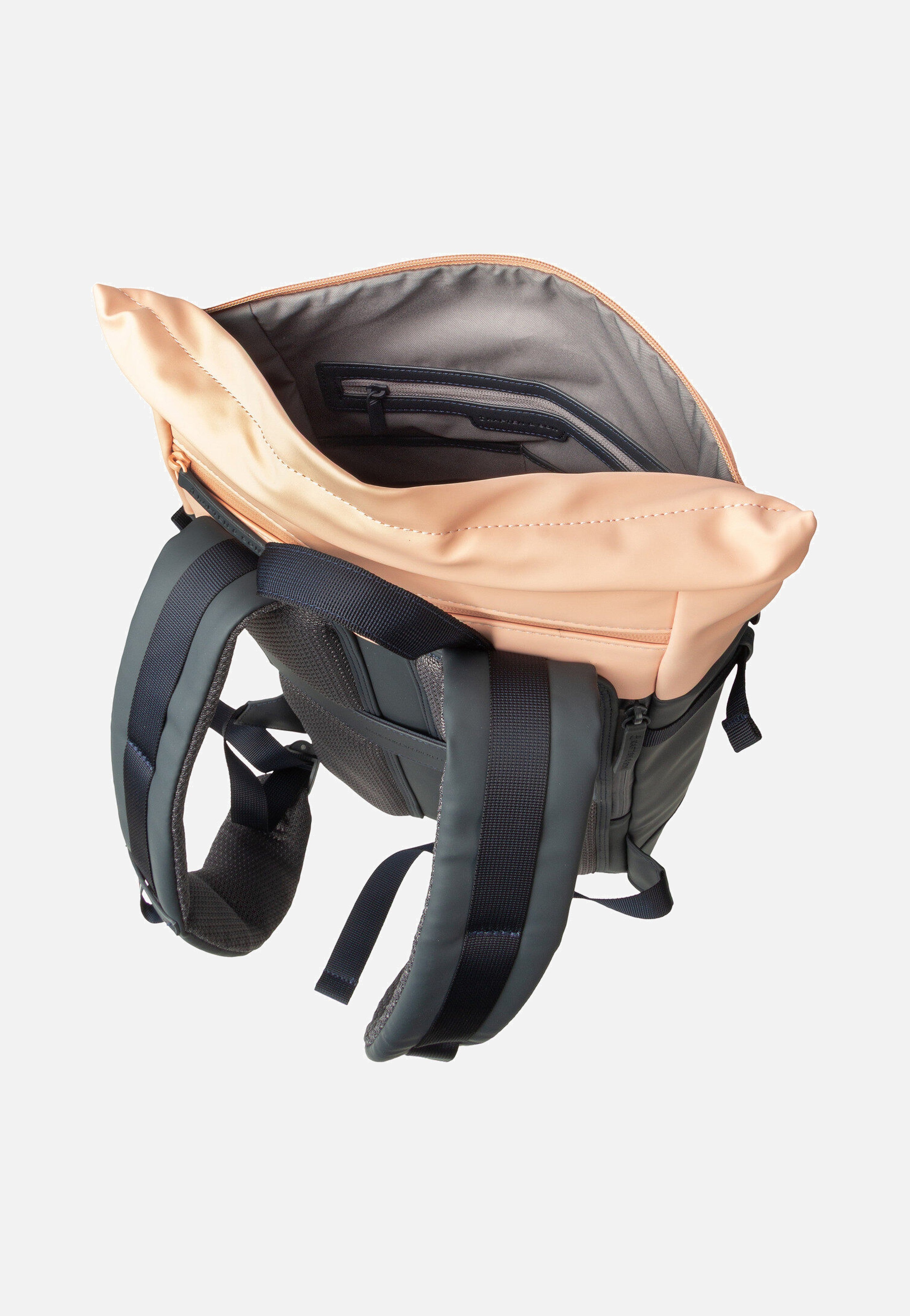 Kapten & Son Helsinki Navy Blush Rucksack