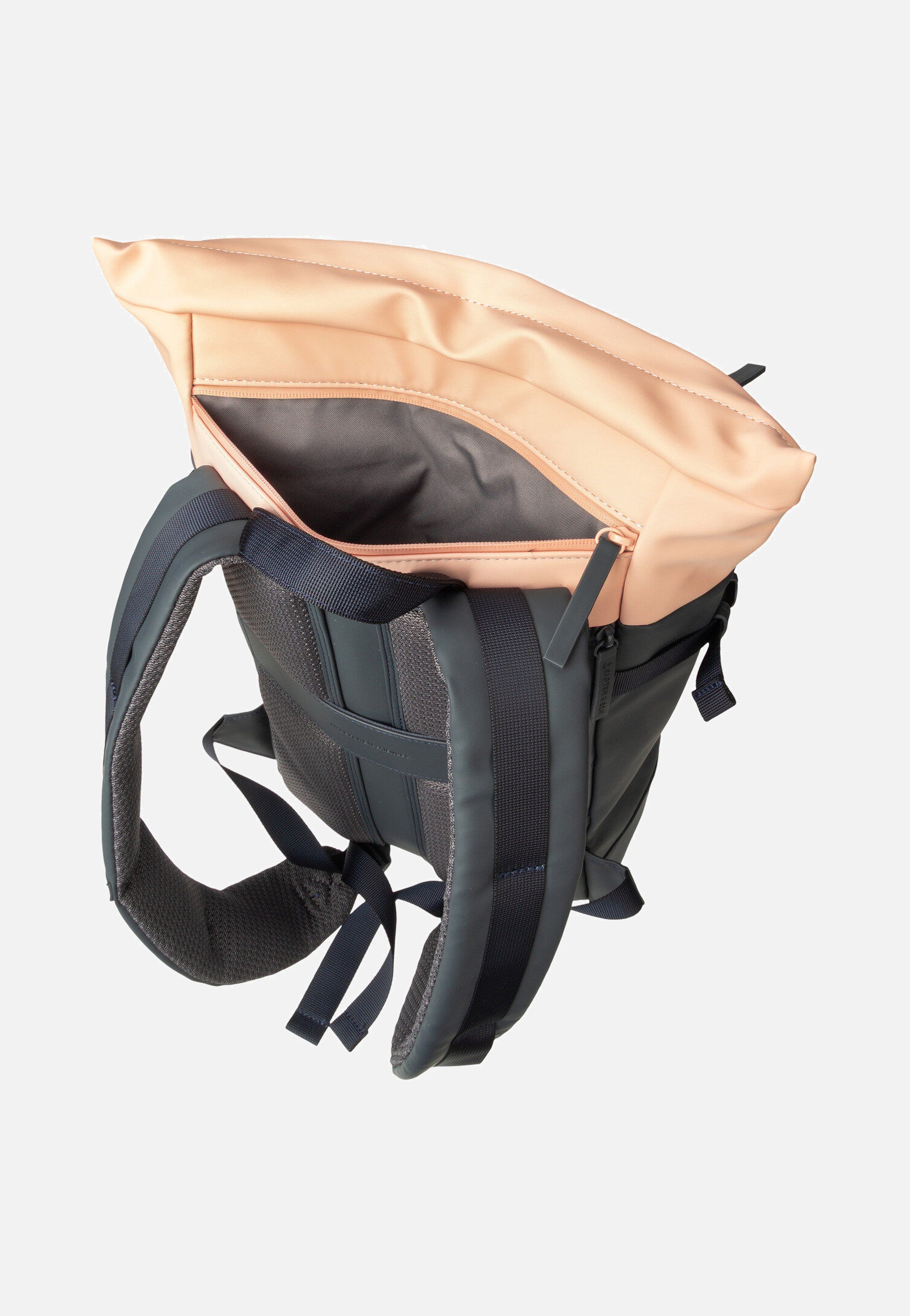 Kapten & Son Helsinki Navy Blush Rucksack