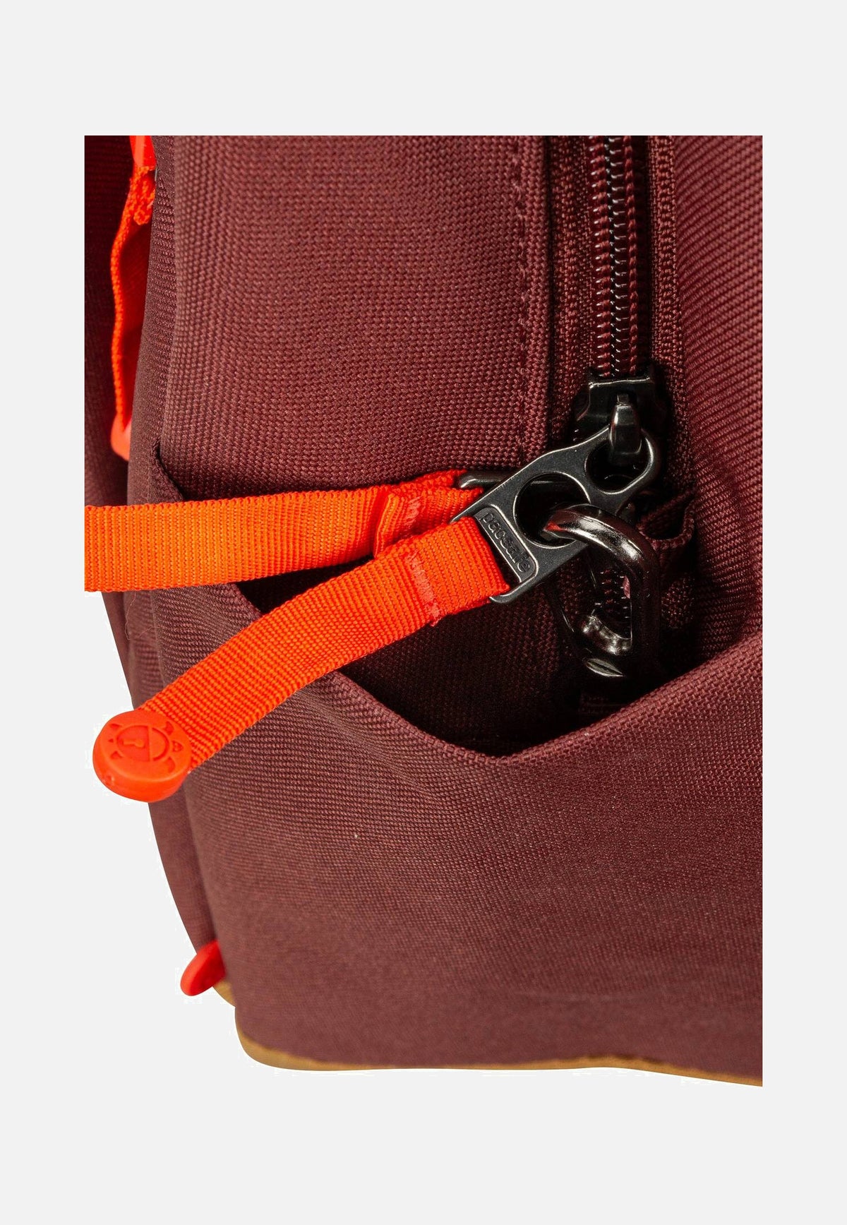 Pacsafe GO 15L Garnet Red Rucksack