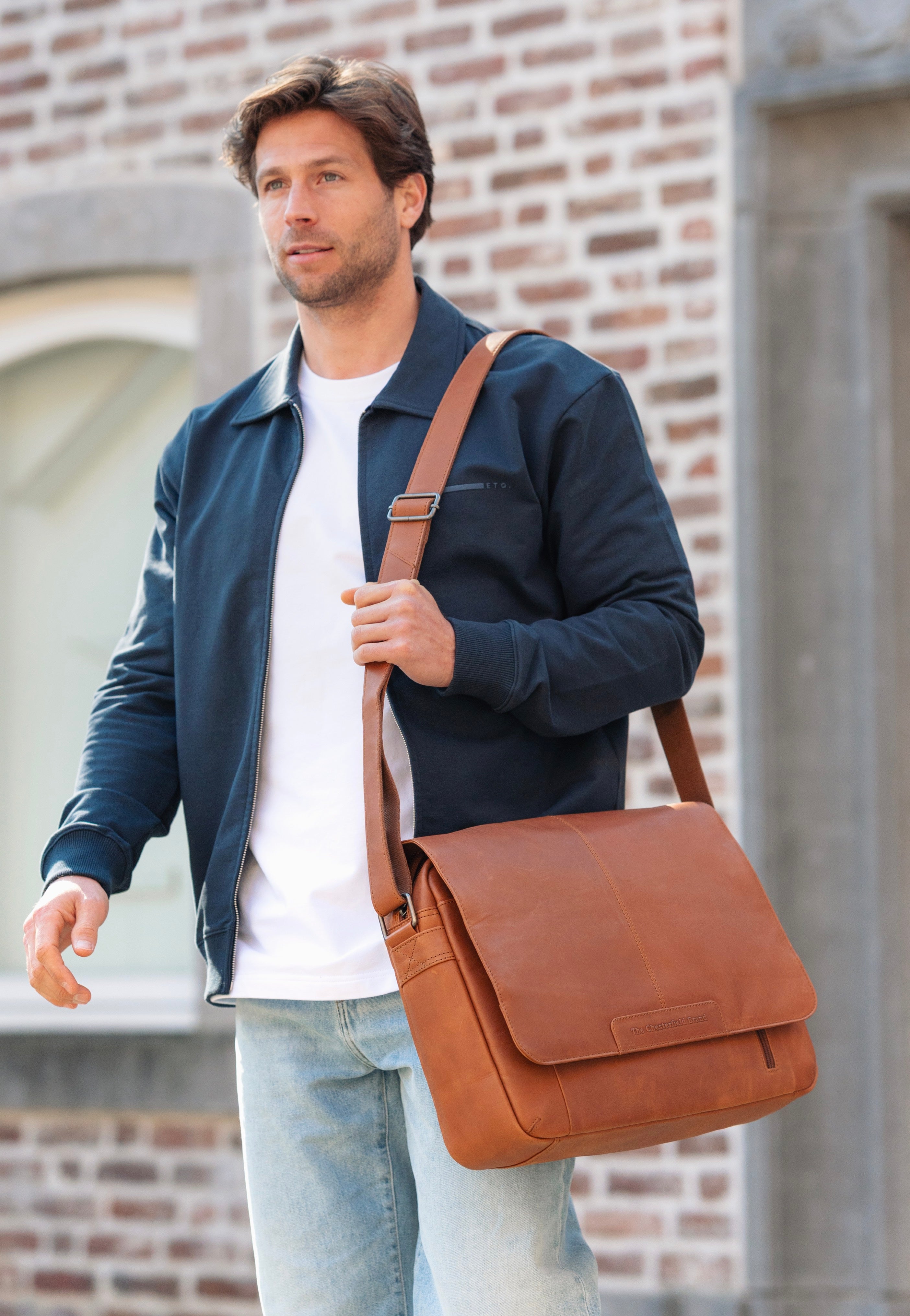 The Chesterfield Brand Richard 0552 Cognac Messenger Bag