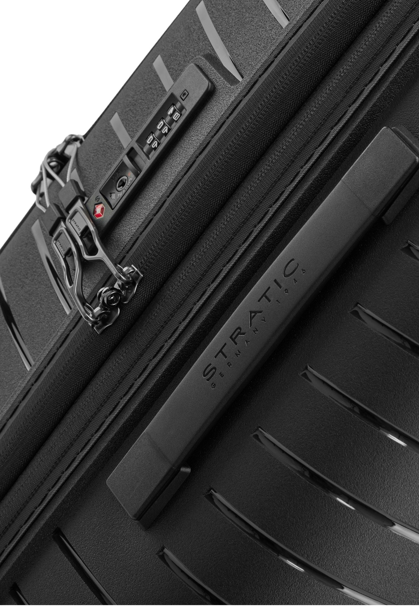 Stratic Novium ML Trolley L Black Suitcase