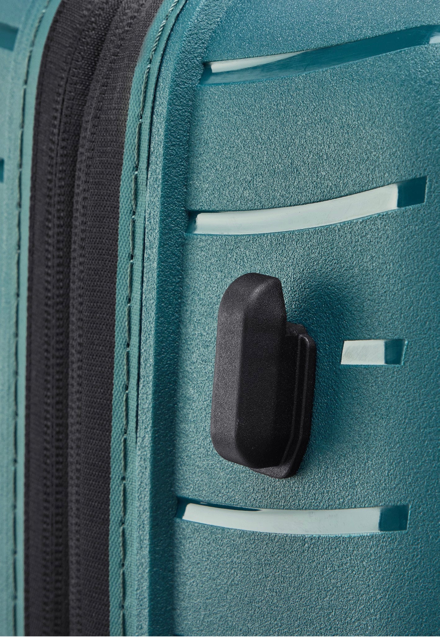 Stratic Novium ML Trolley S Petrol Suitcase