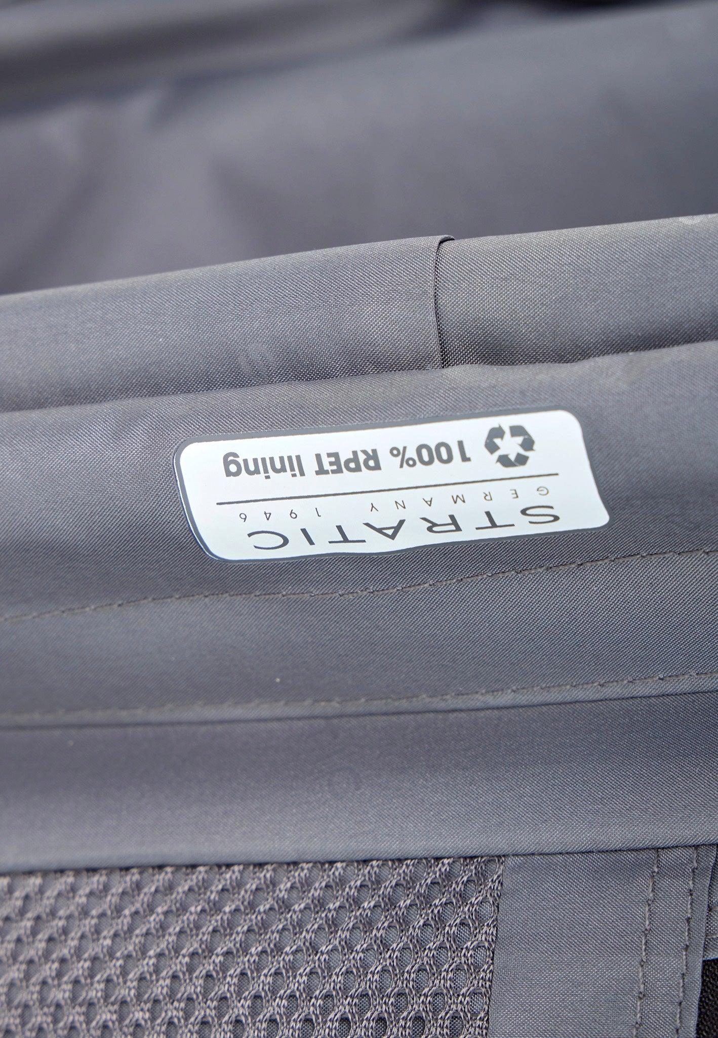 Stratic Phoenix SL Trolley M Black Suitcase