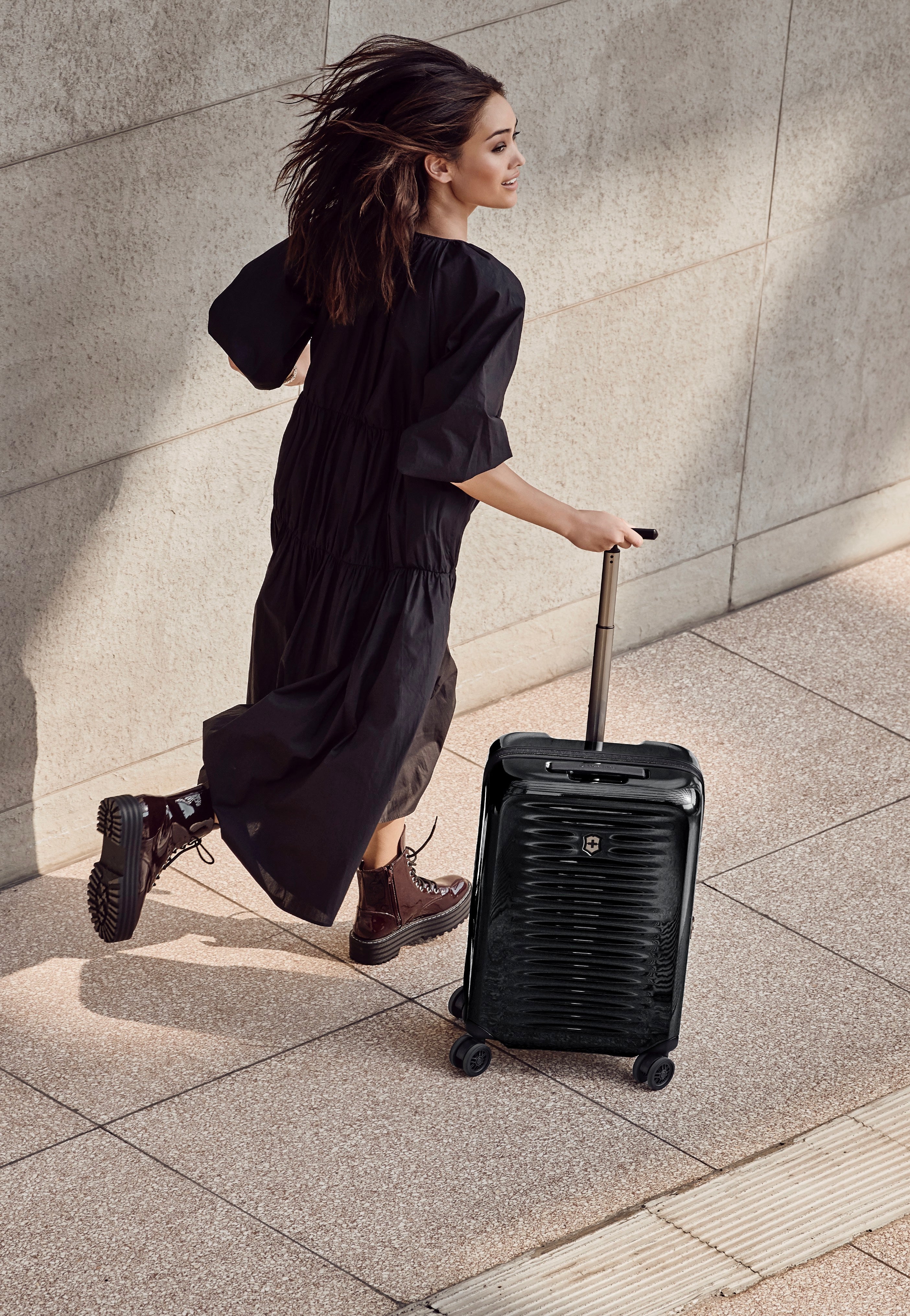Victorinox Airox Frequent Flyer Hardside Carry-On Black Koffer