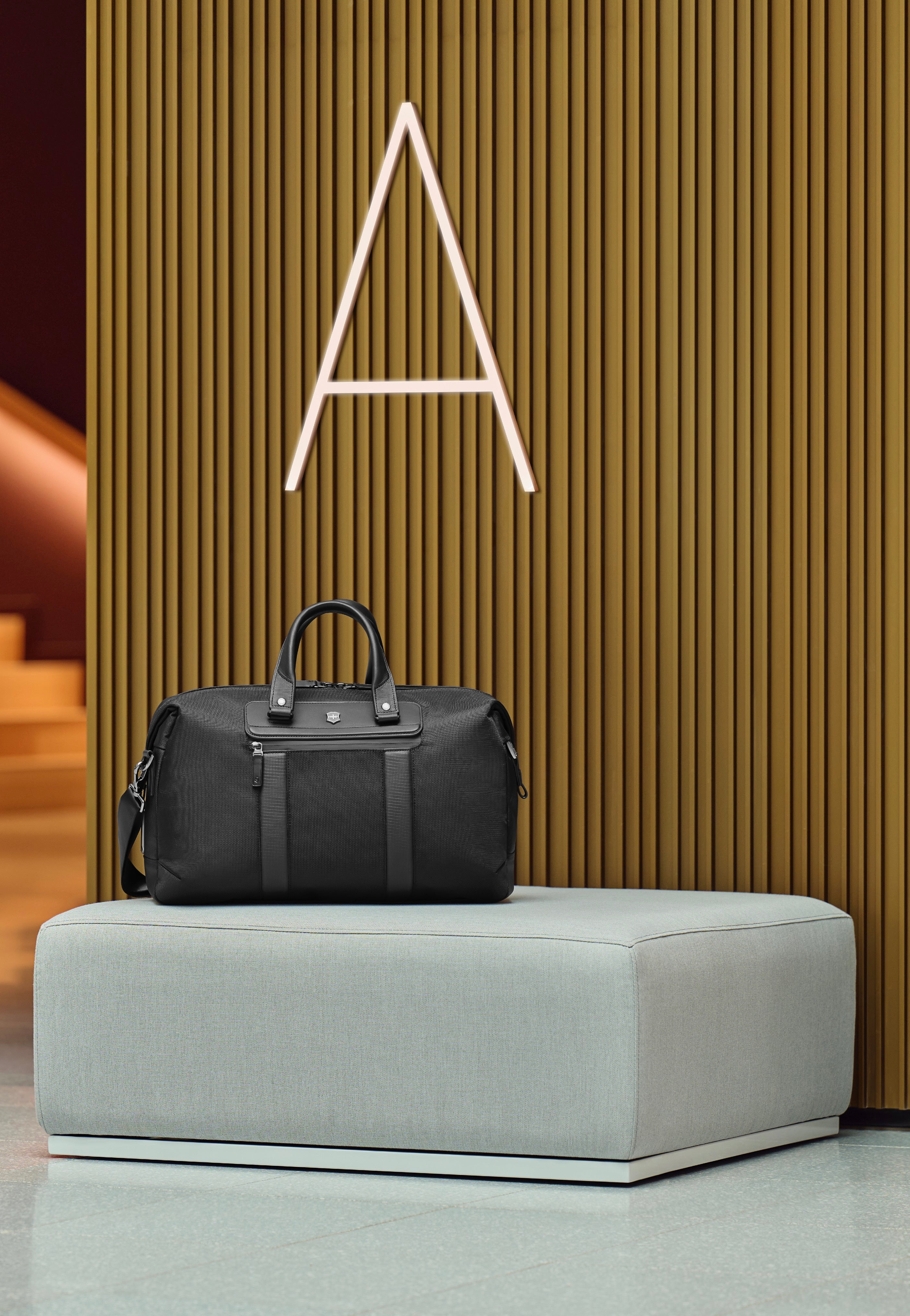 Victorinox Architecture Urban2 Compact Black Weekender