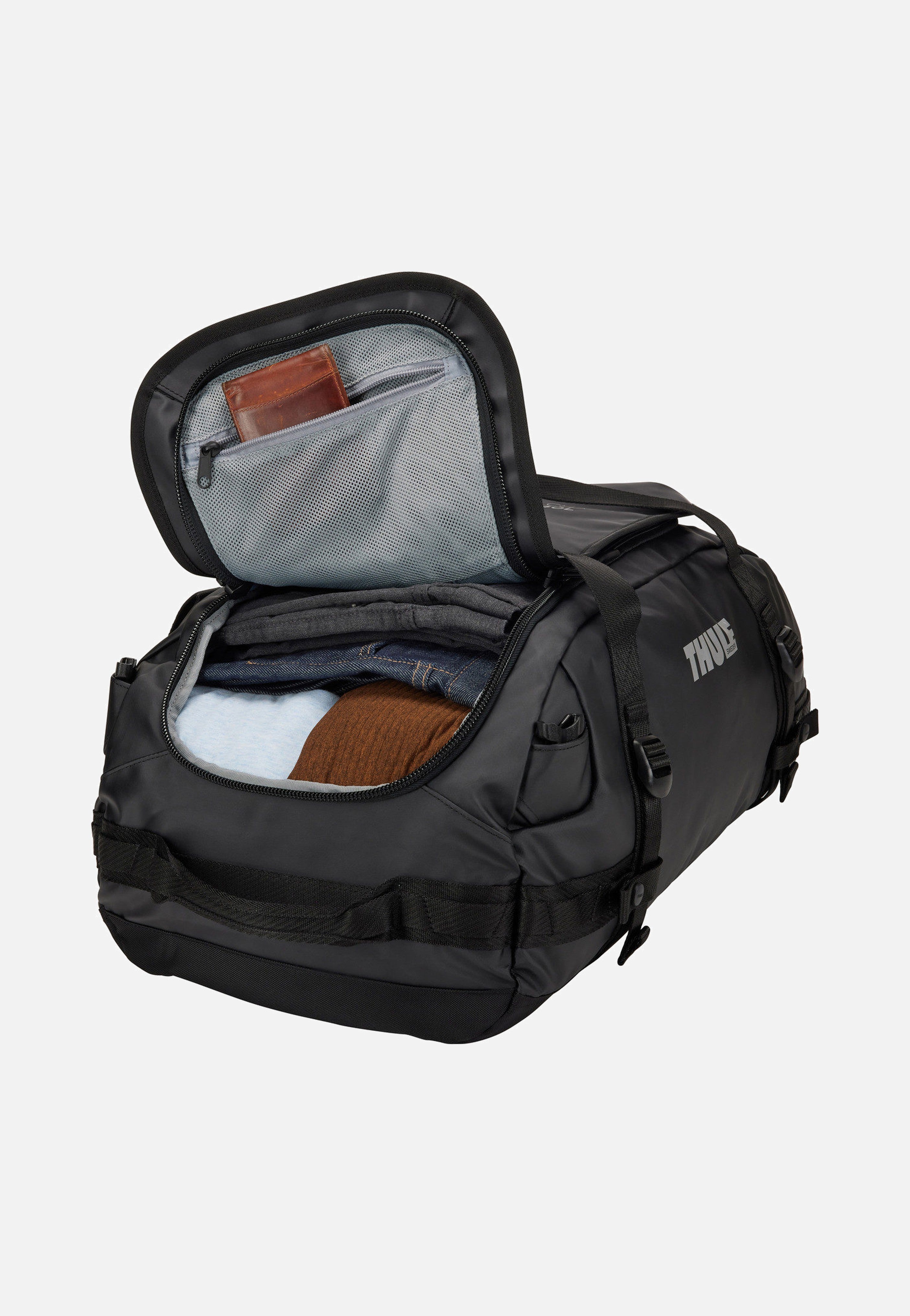 Thule Chasm 40L Black Dufflebag
