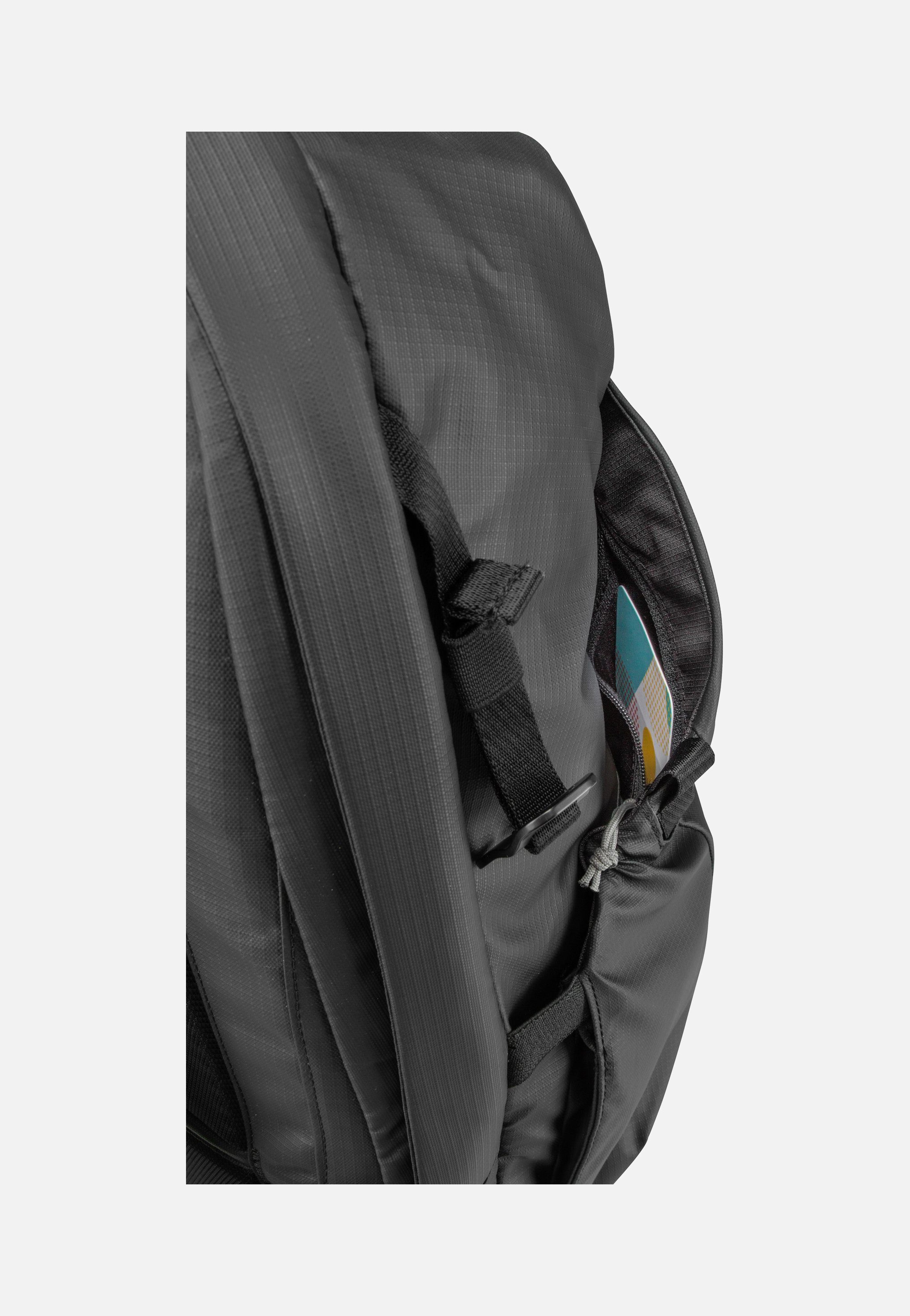 Thule Tact 21L Black Rucksack