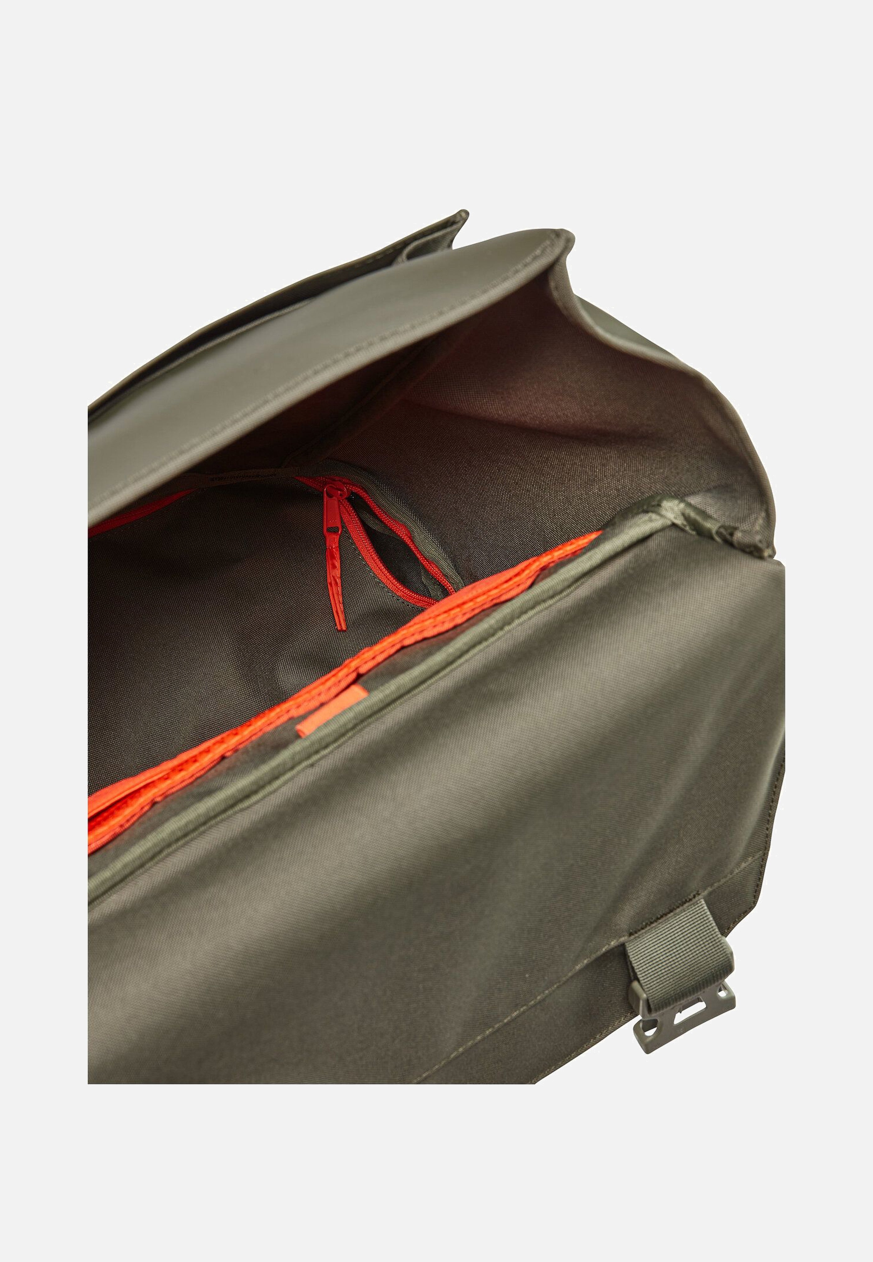 Vaude Mineo Daypack 30 Khaki Rolltop Rucksack