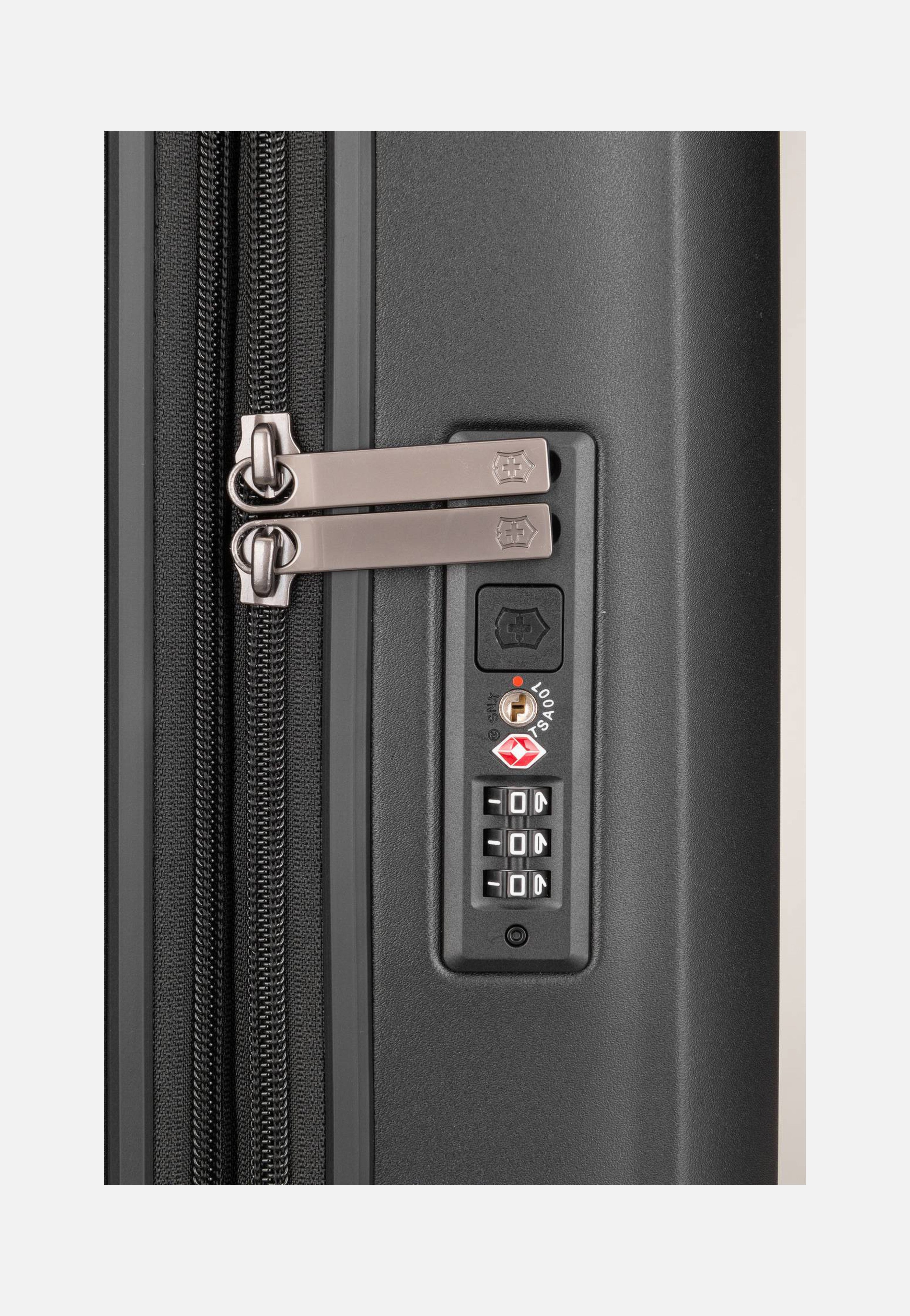 Victorinox Airox Advanced Global Carry-On Black Koffer