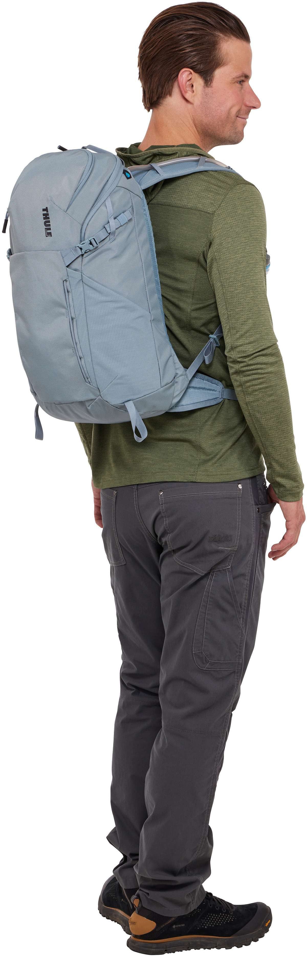 Thule AllTrail Hydration 22L Pond Gray Wanderrucksack – Silhouettenansicht
