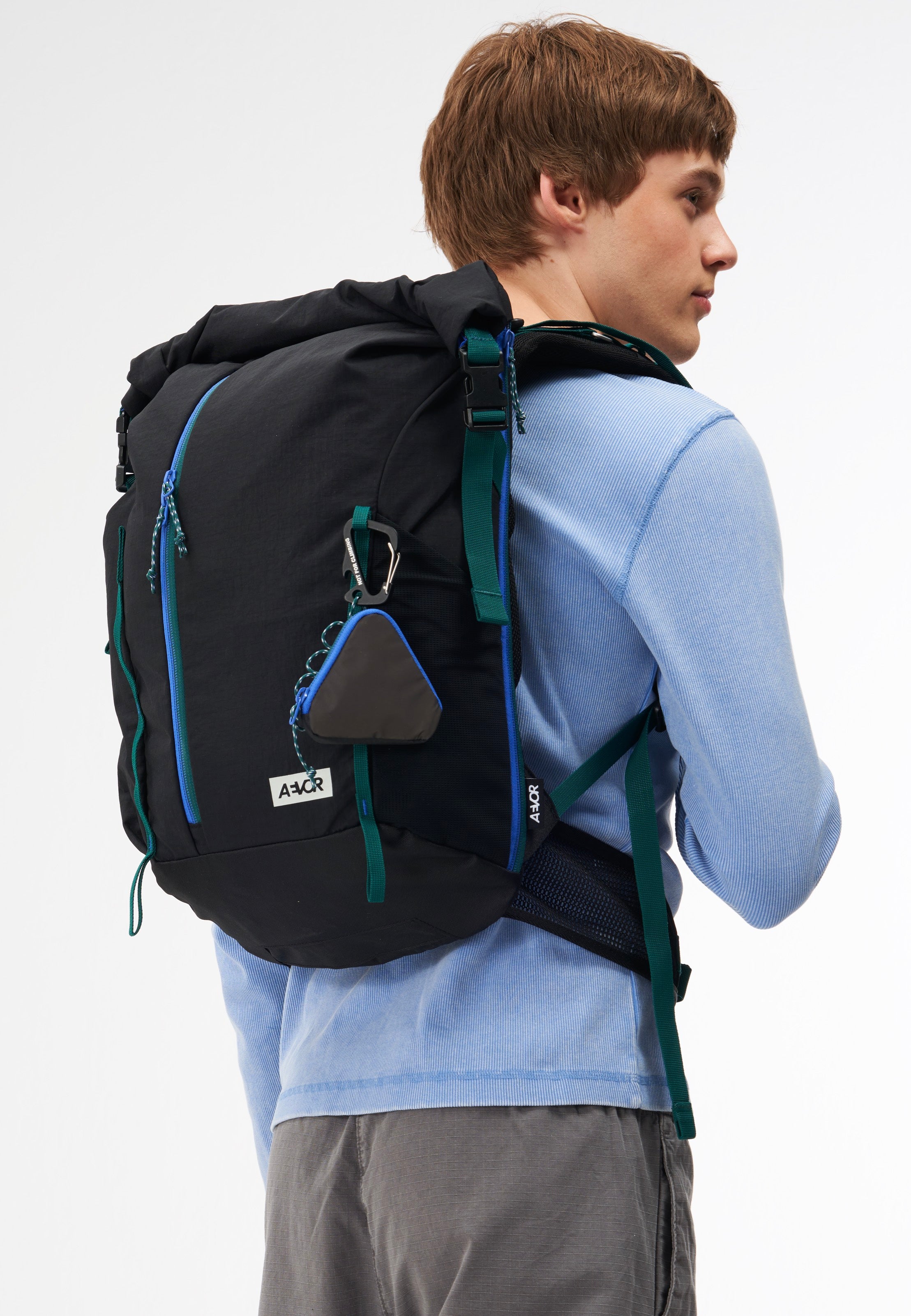 AEVOR Onigiri Charm Dual Dip Aqua Drift Tasche