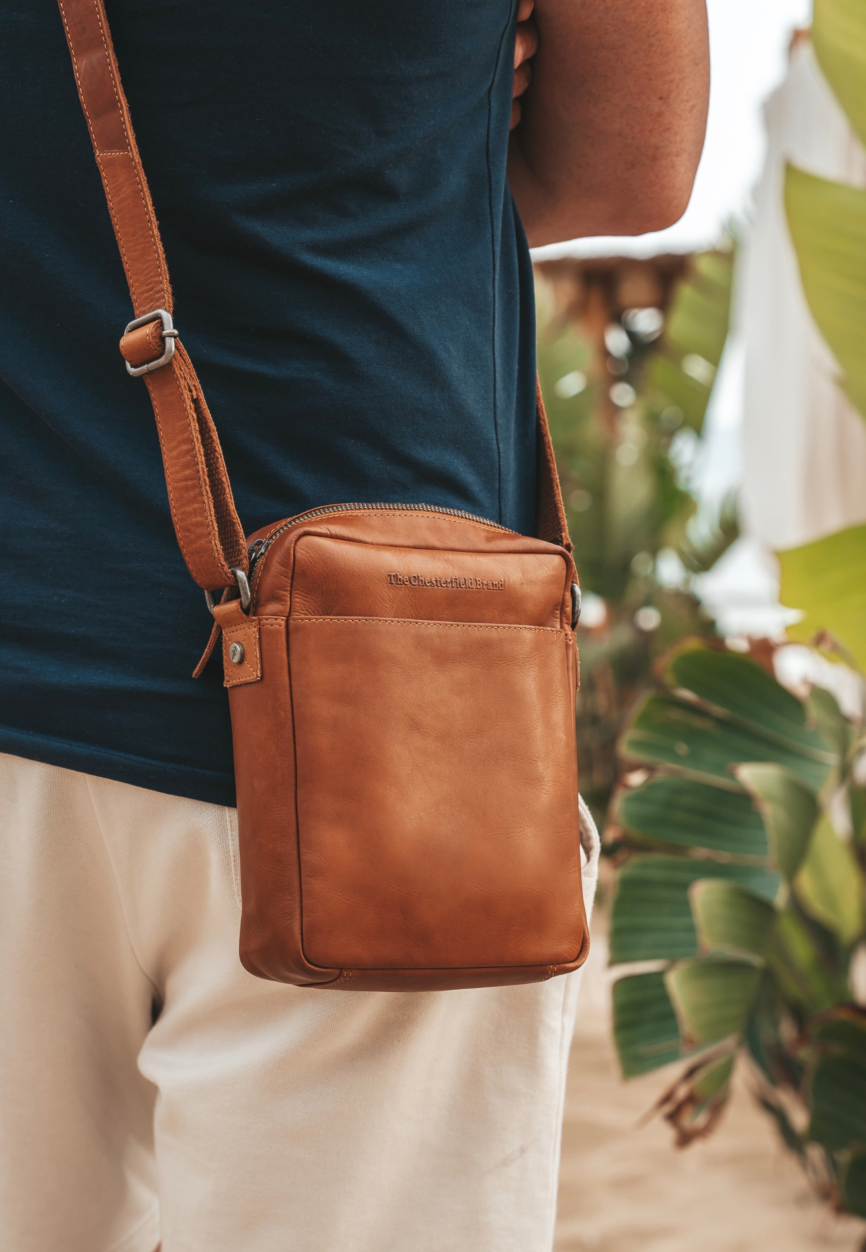 The Chesterfield Brand Alva 0955 Cognac Crossbody Bag