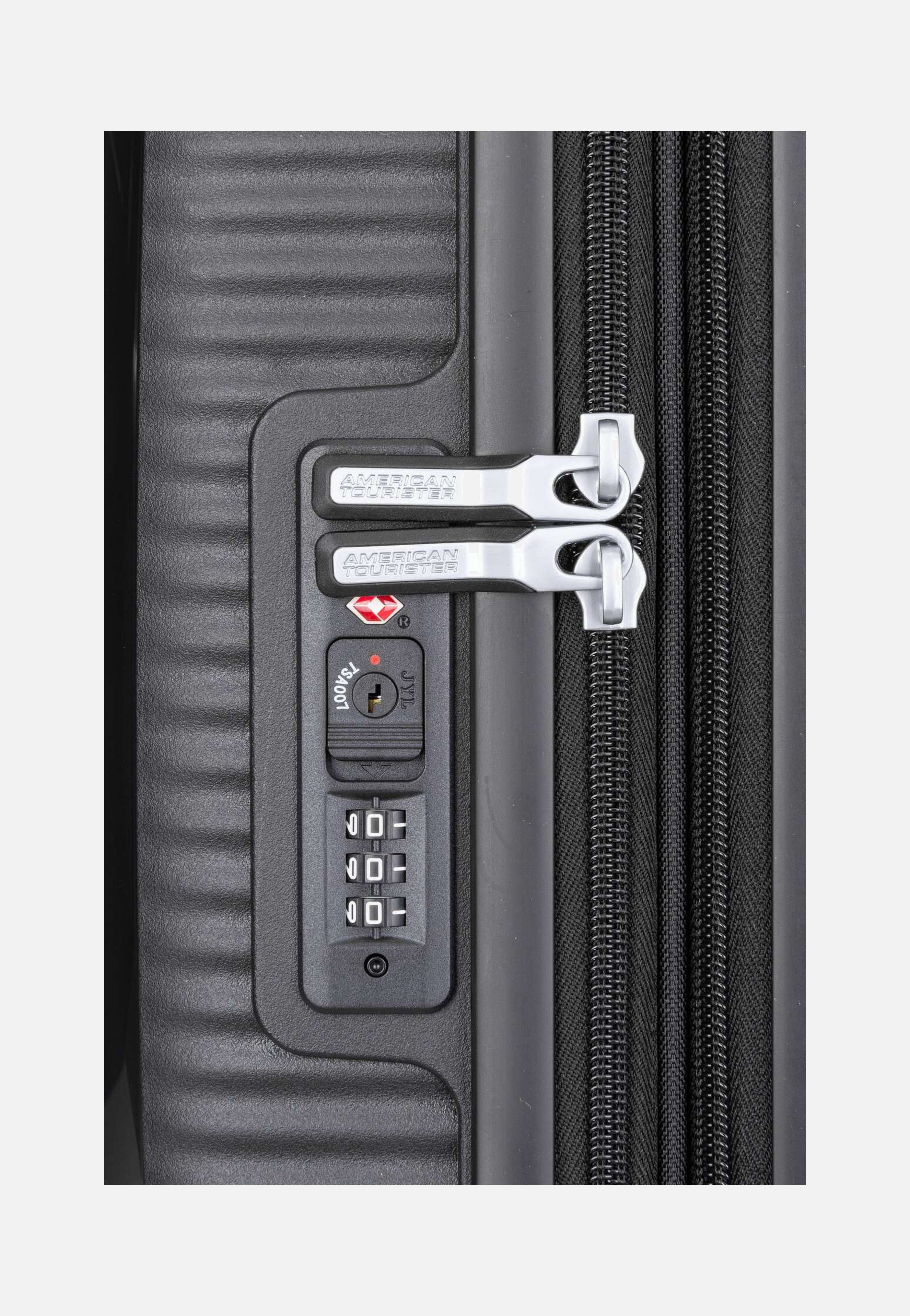 American Tourister SoundBox Spinner 55 EXP Bass Black Koffer