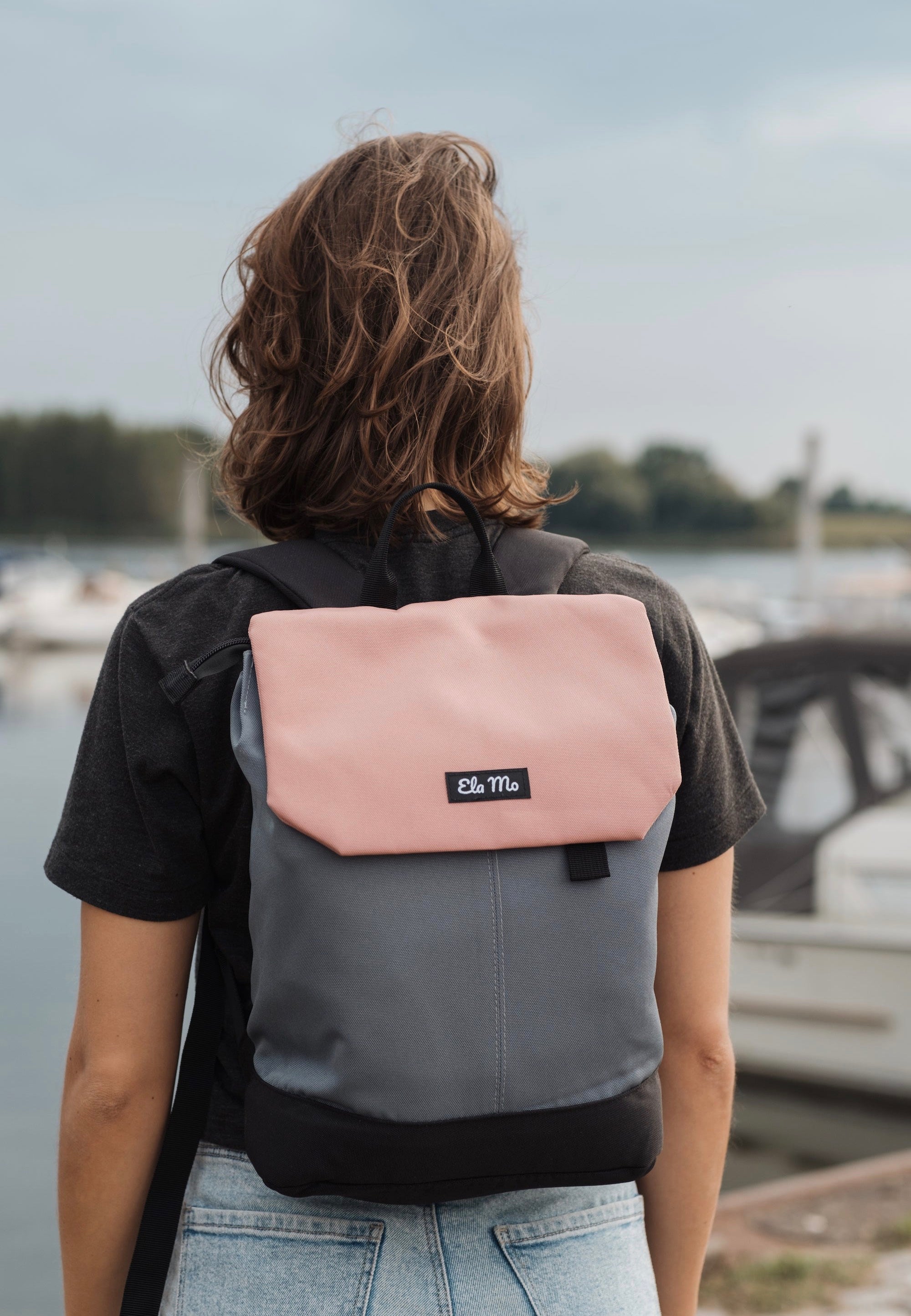 Ela Mo Daypack Salmon Backpack