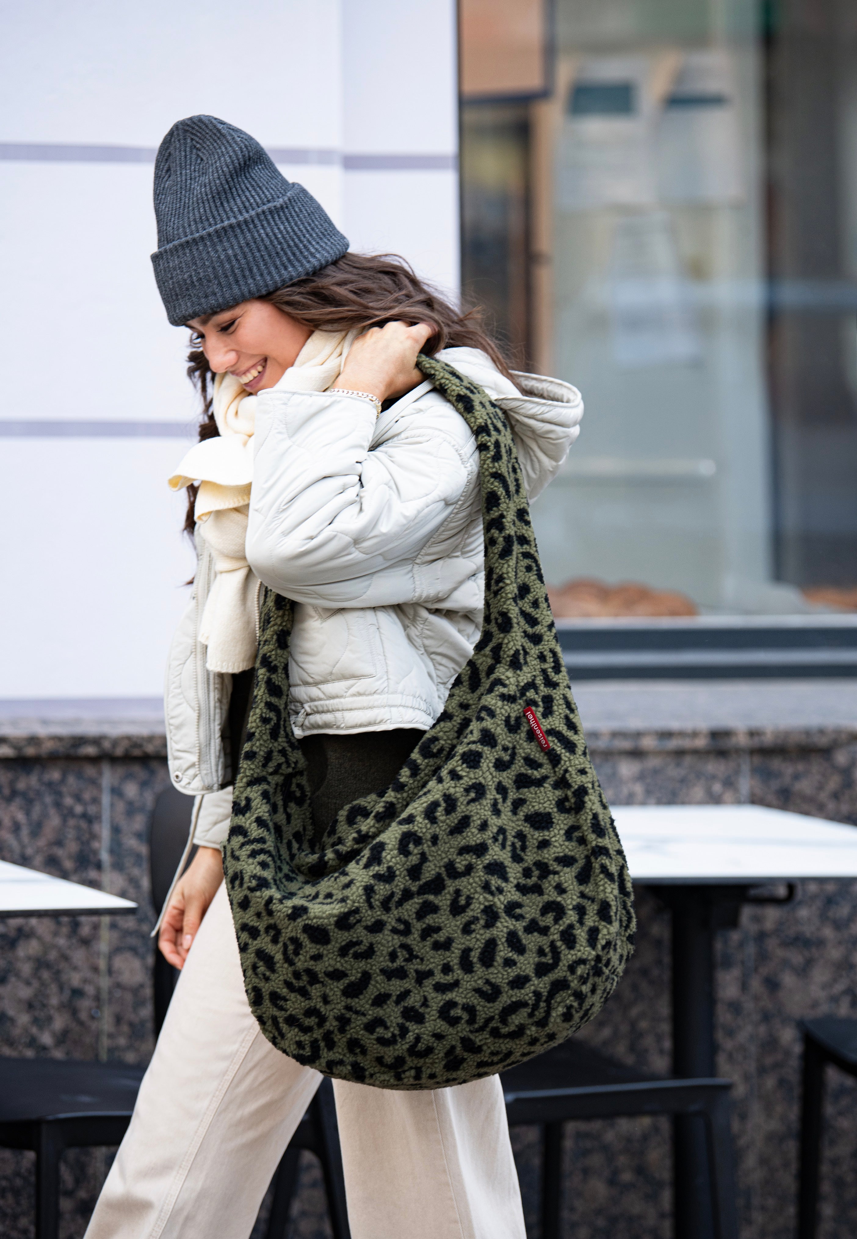 reisenthel Moonbag Teddy Leo Olive Hobo Bag