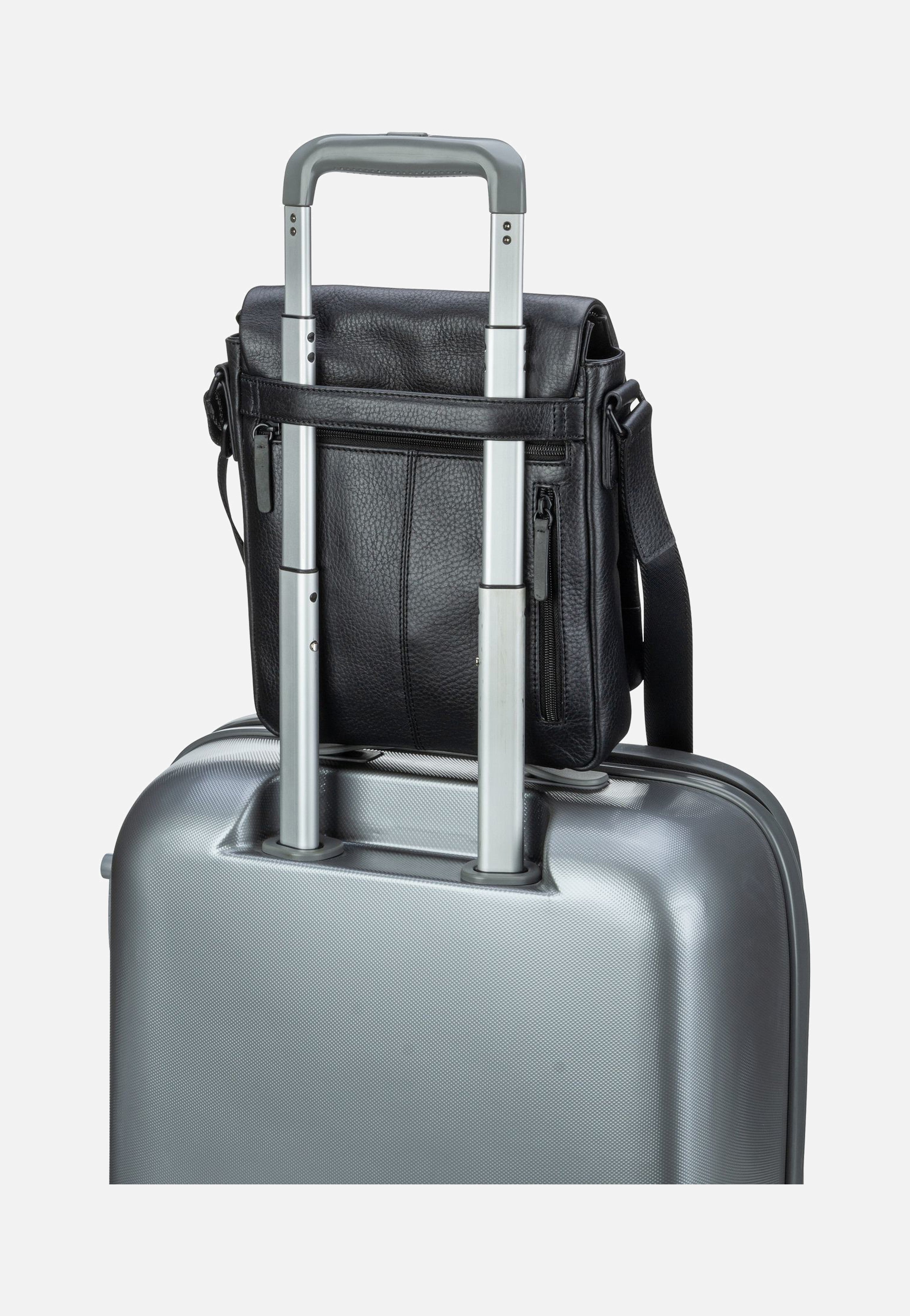 Jost Stockholm Flap S Black Umhängetasche