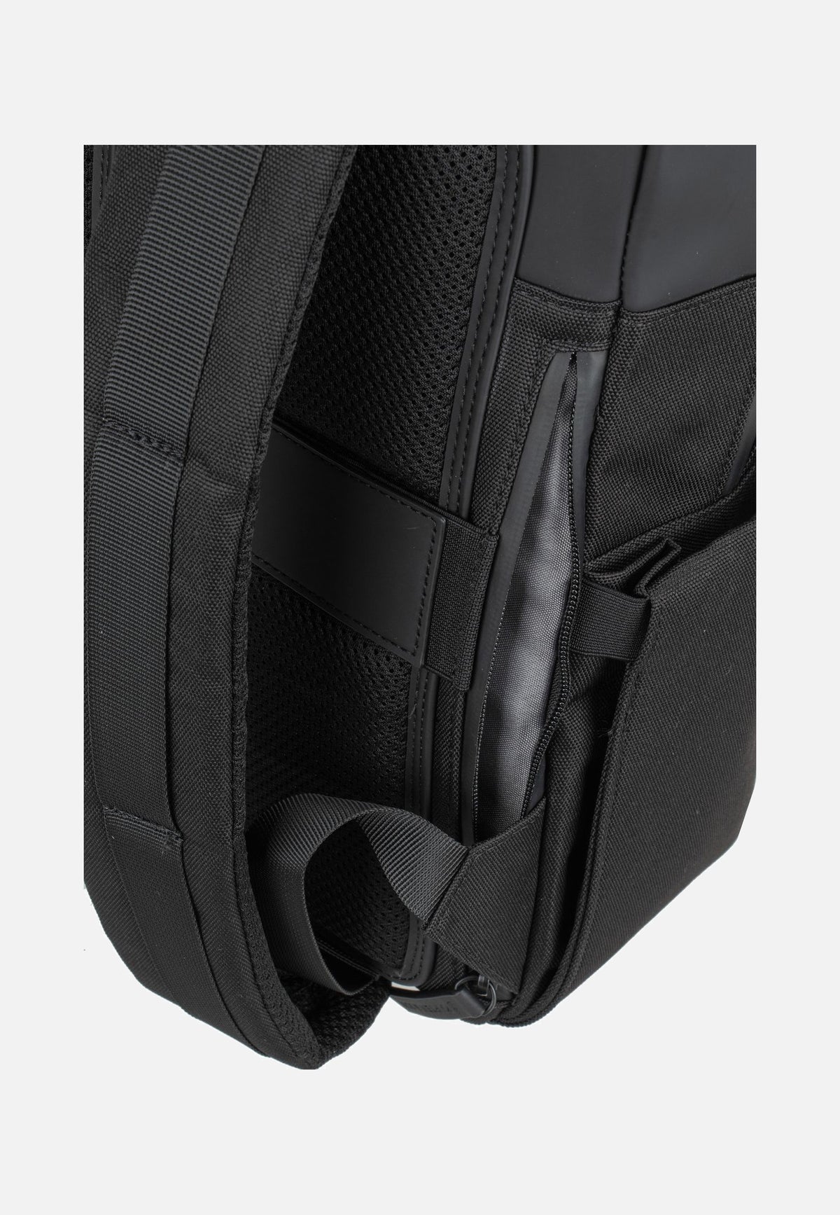 Kapten & Son Bergen Pro All Black Rucksack