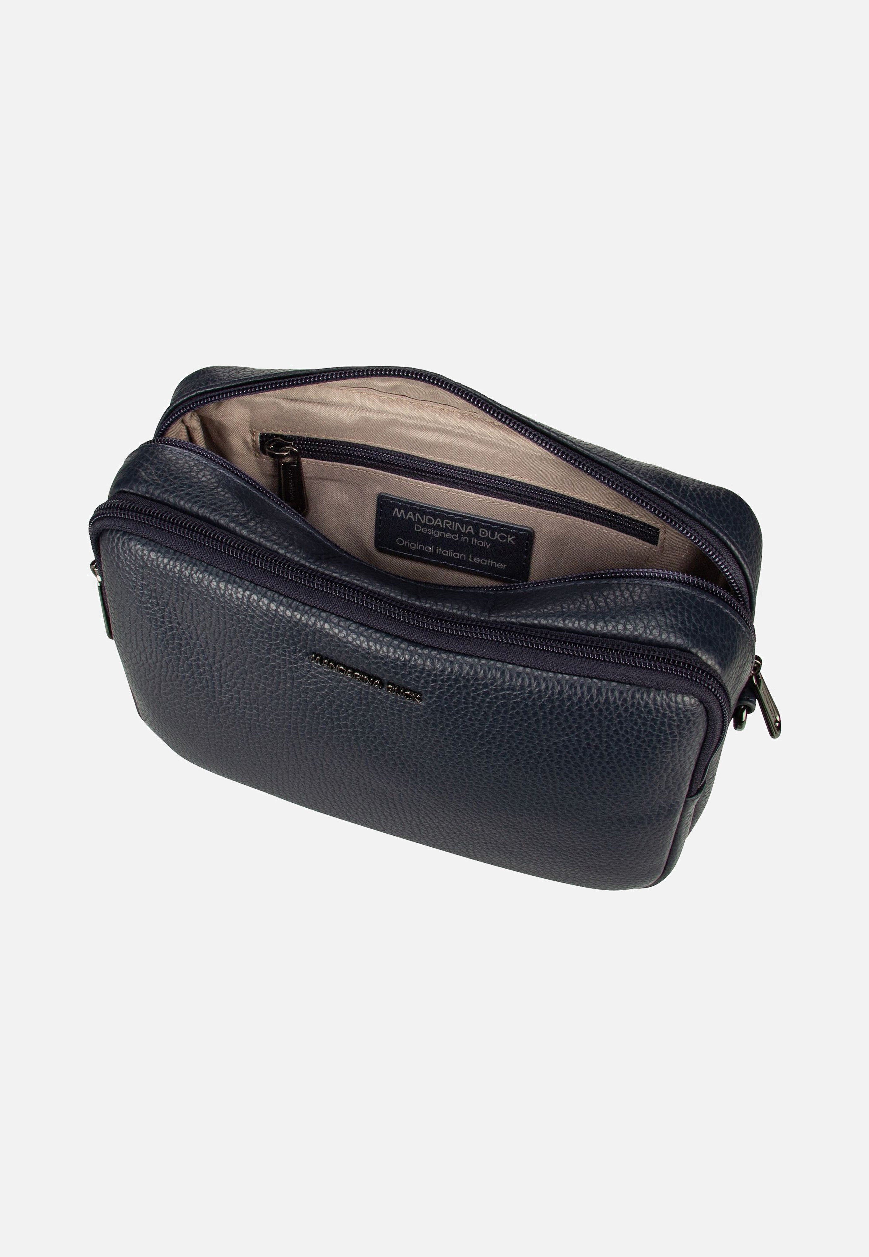 Mandarina Duck Mellow Leather Camera Case FZT11 Dress Blue Umhängetasche