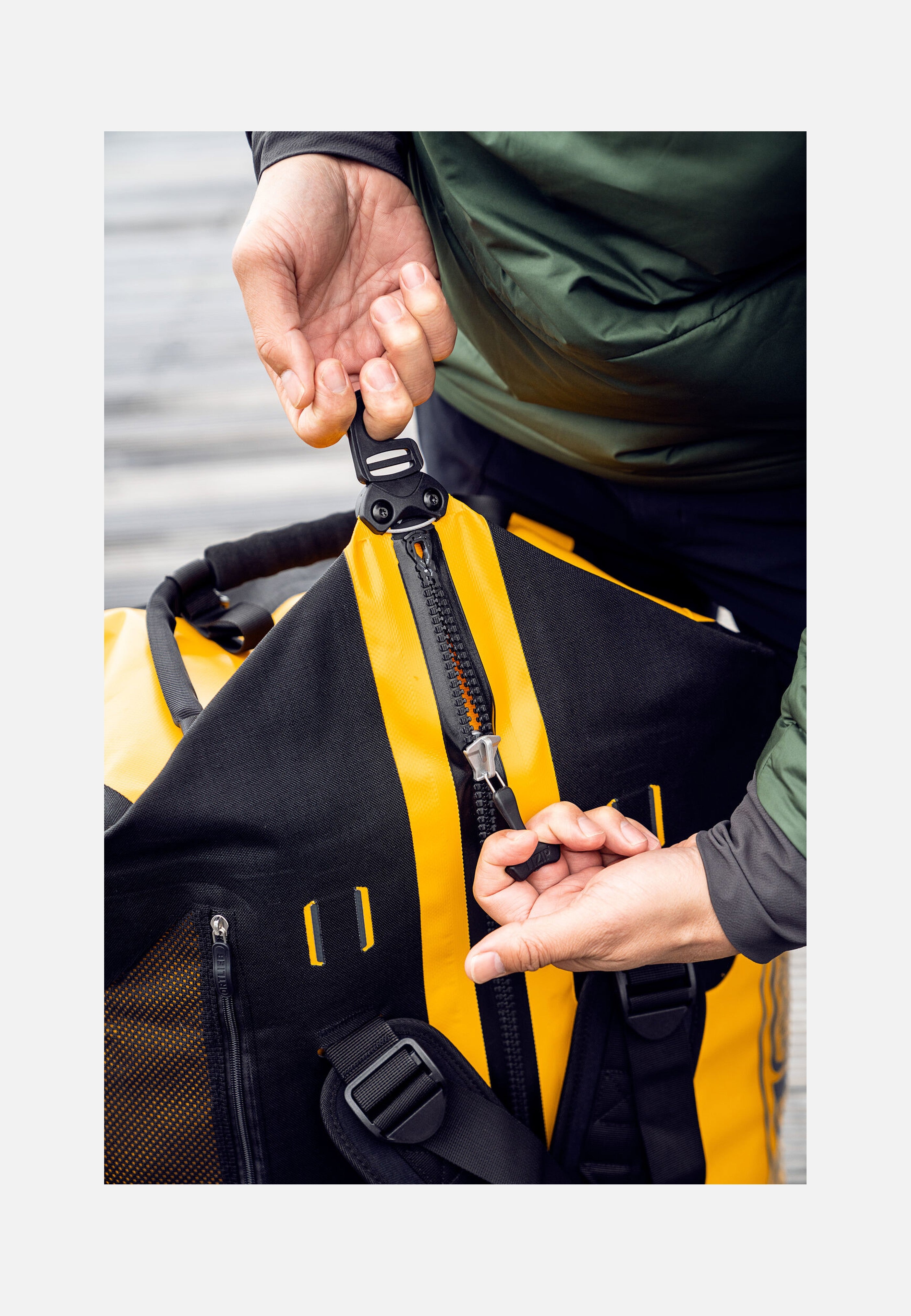 ORTLIEB Duffle RS 110L Sonnengelb Schwarz Reisetasche
