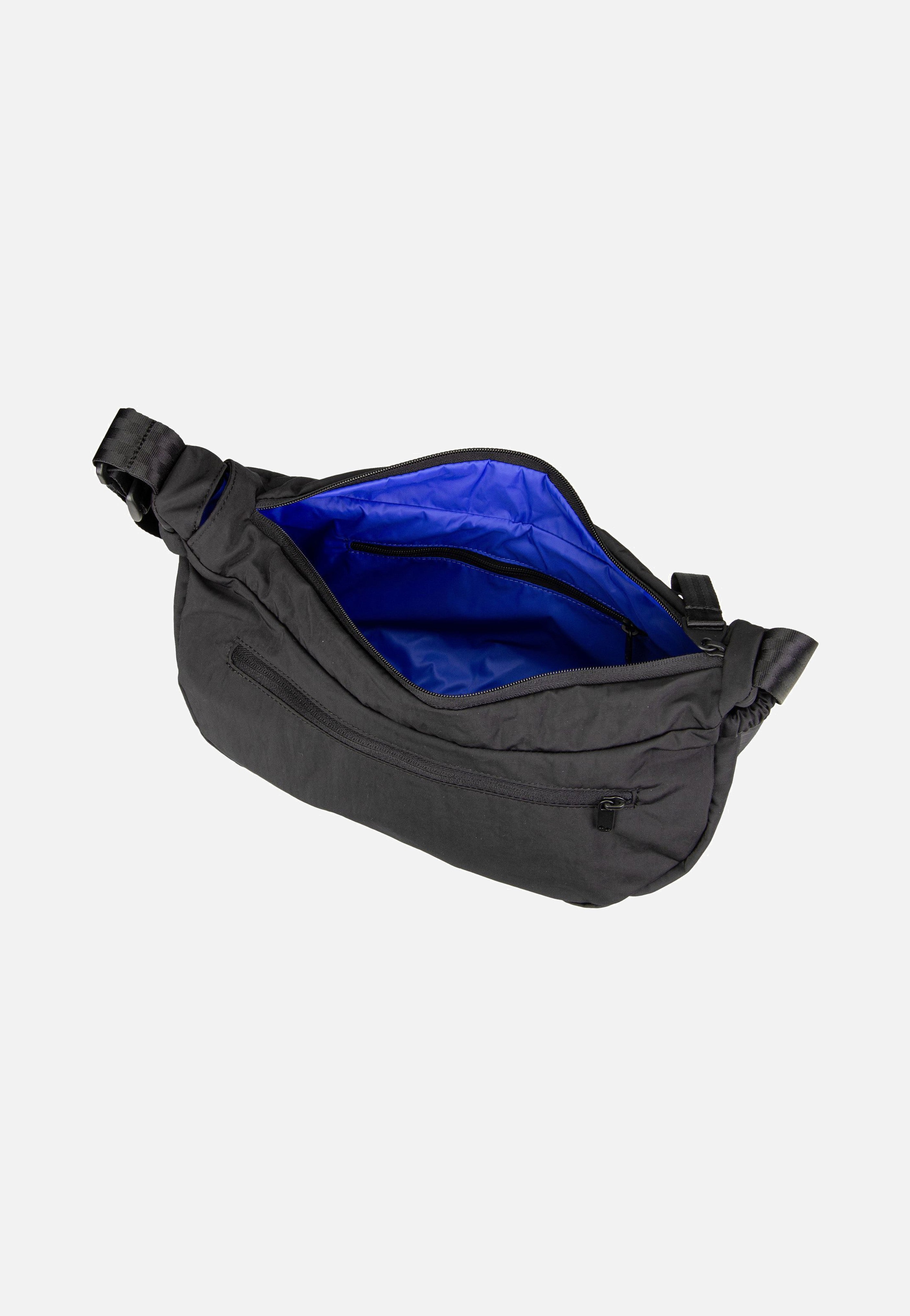 pinqponq Krumm Medium Crinkle Black Umhängetasche