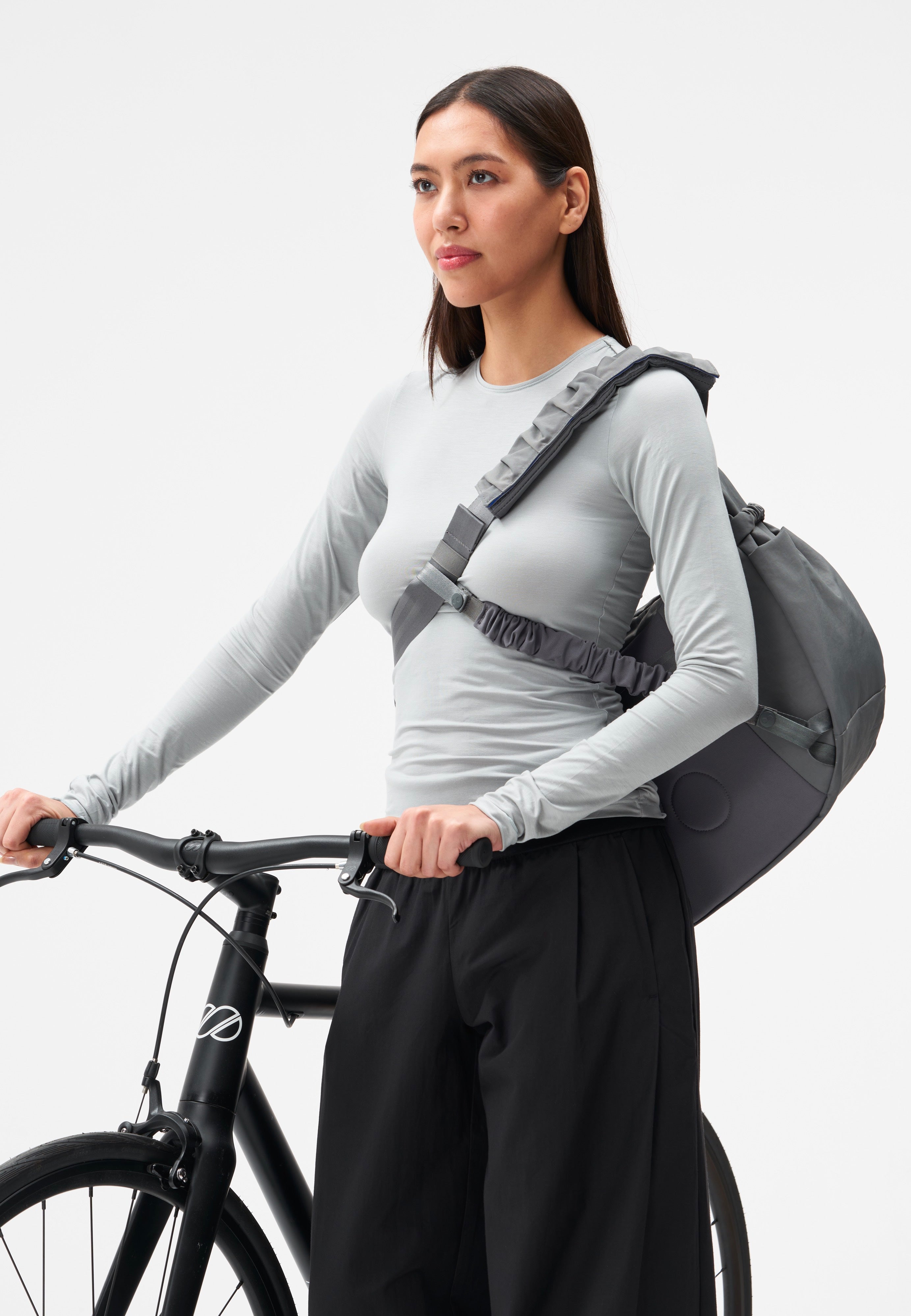 pinqponq Krumm Large Crinkle Grey Hobo Bag