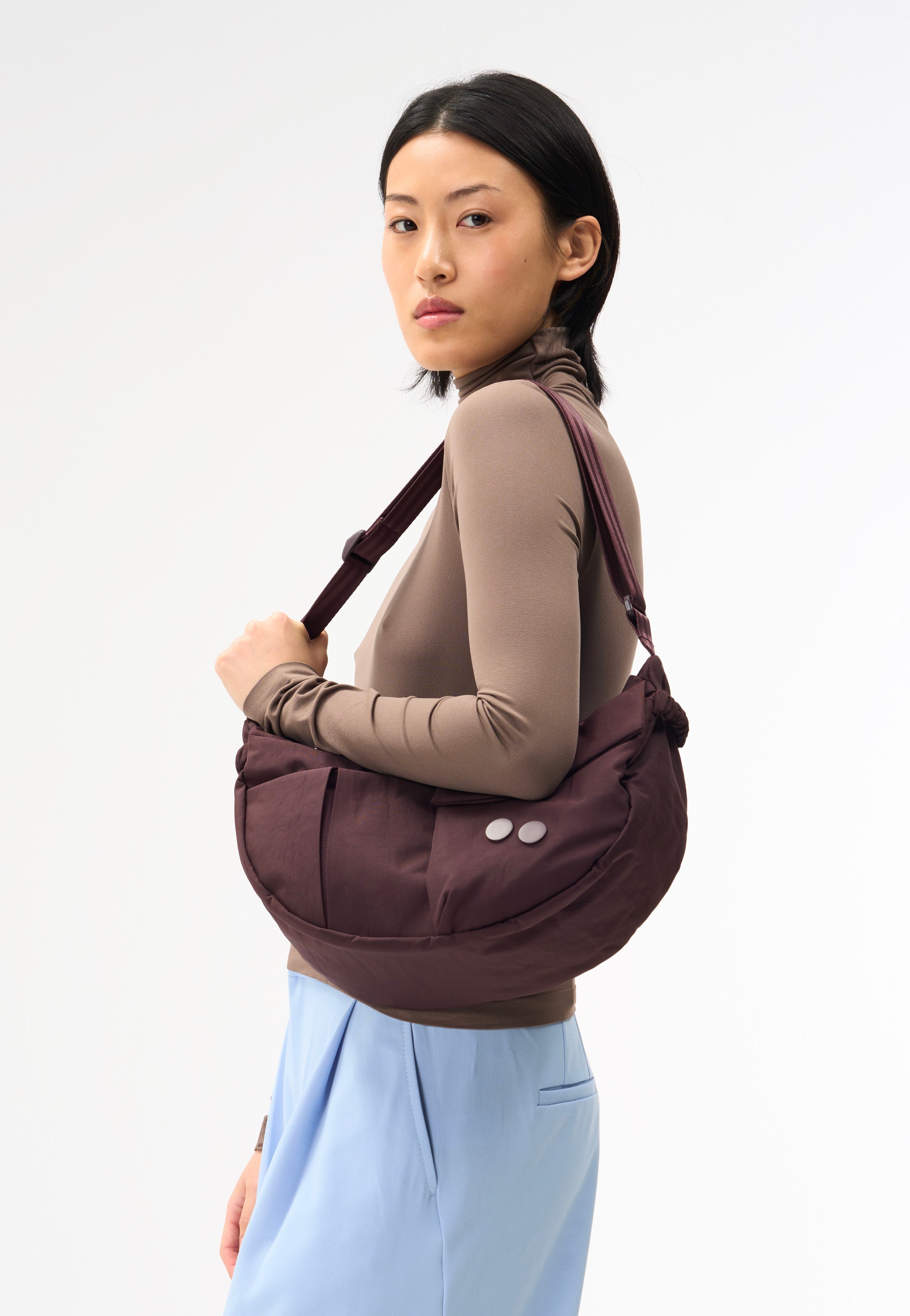 pinqponq Krumm Medium Crinkle Mahagoni Crossbody Bag