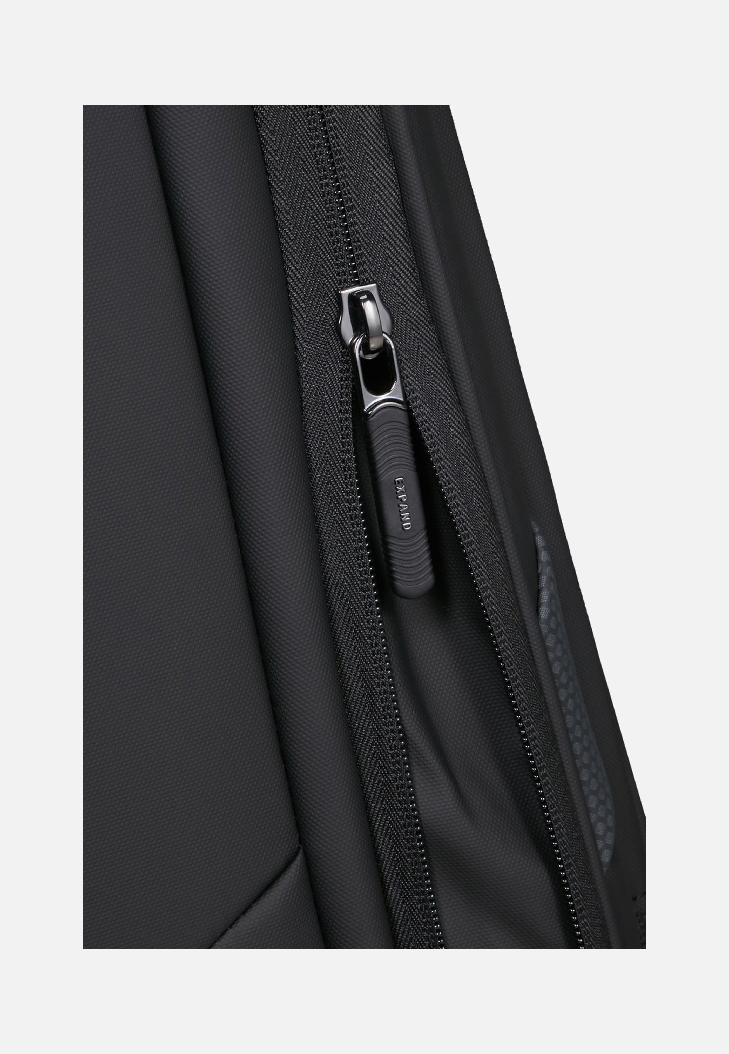 Samsonite Glazed Spinner 78/29 Exp Black Suitcase