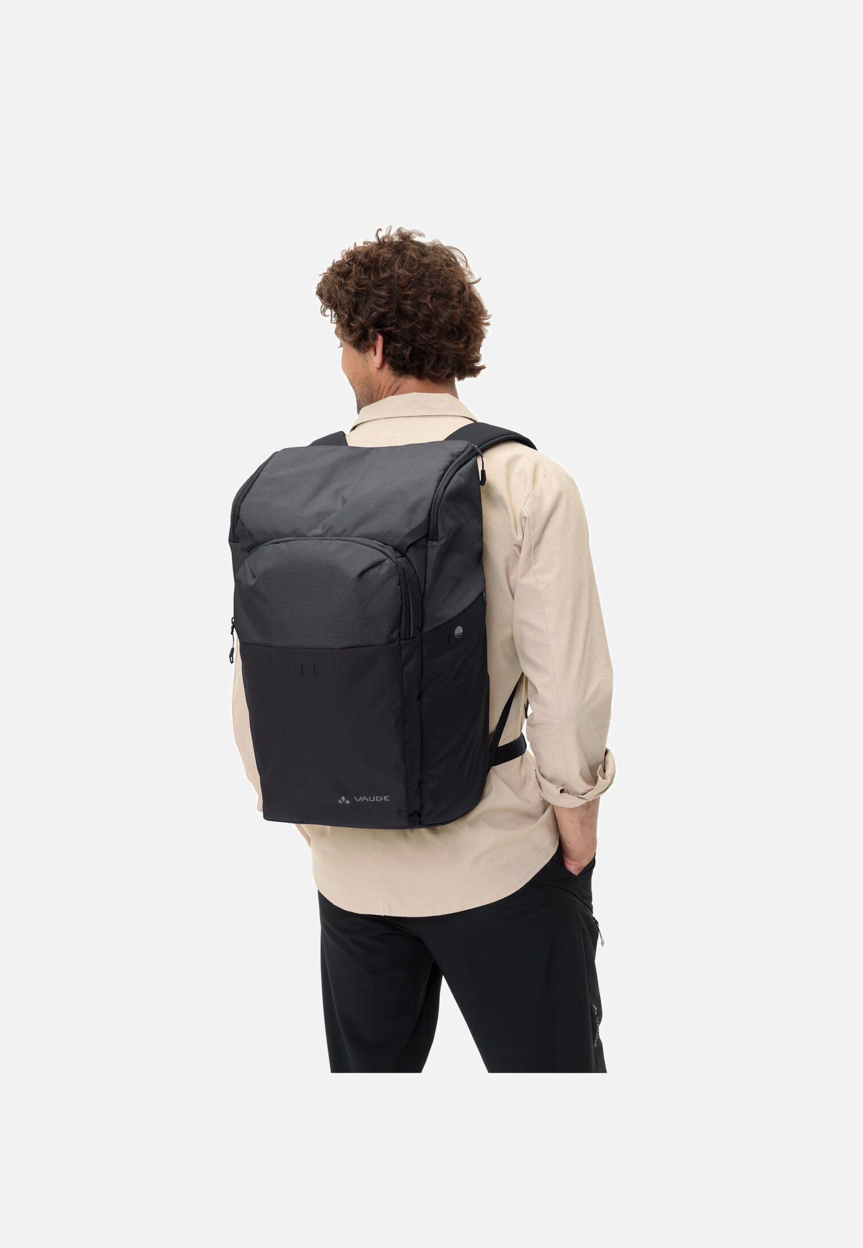 Vaude Albali II Black Rucksack