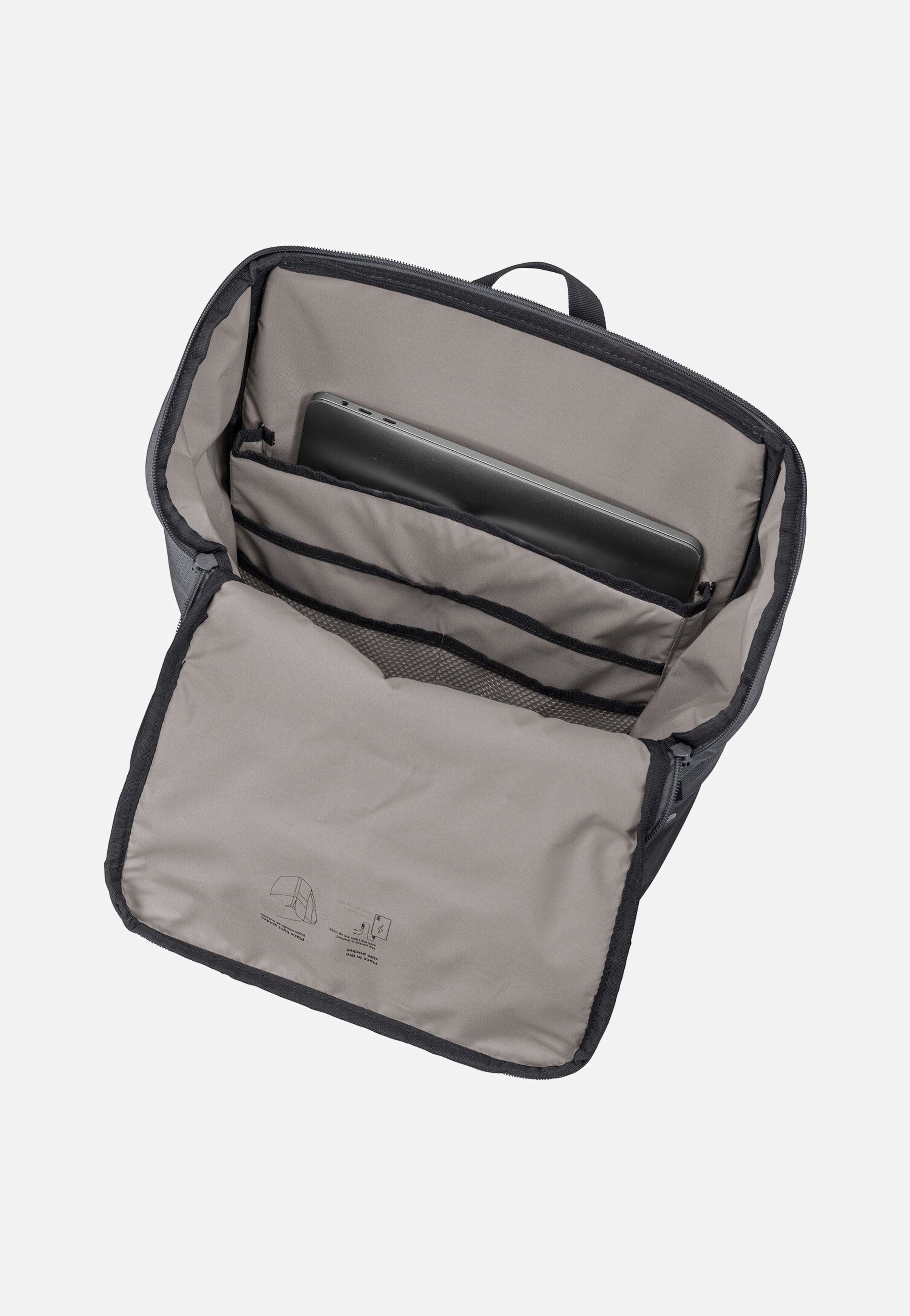 Vaude Albali II Black Rucksack