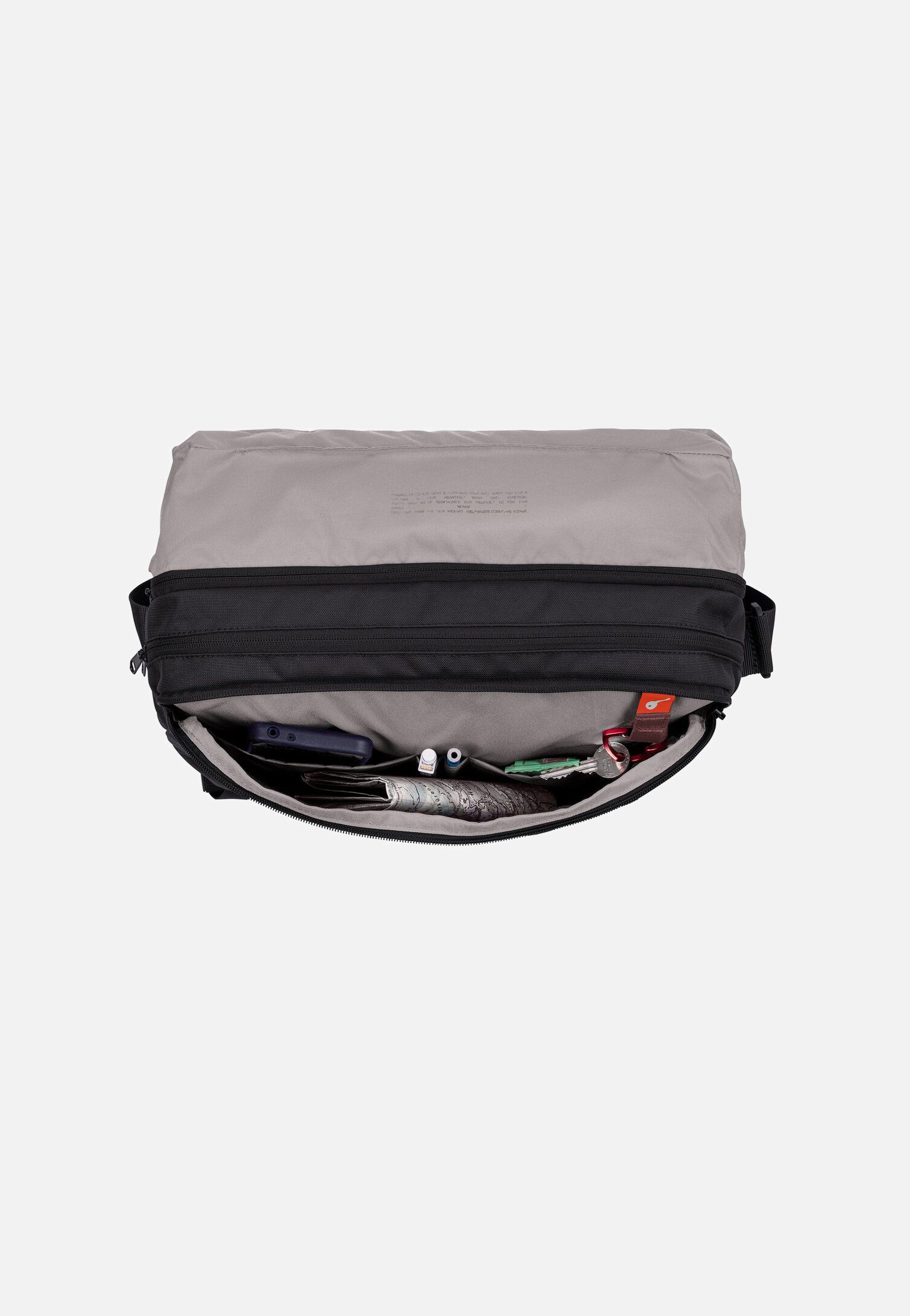 Vaude Rom III M Black Messenger Bag